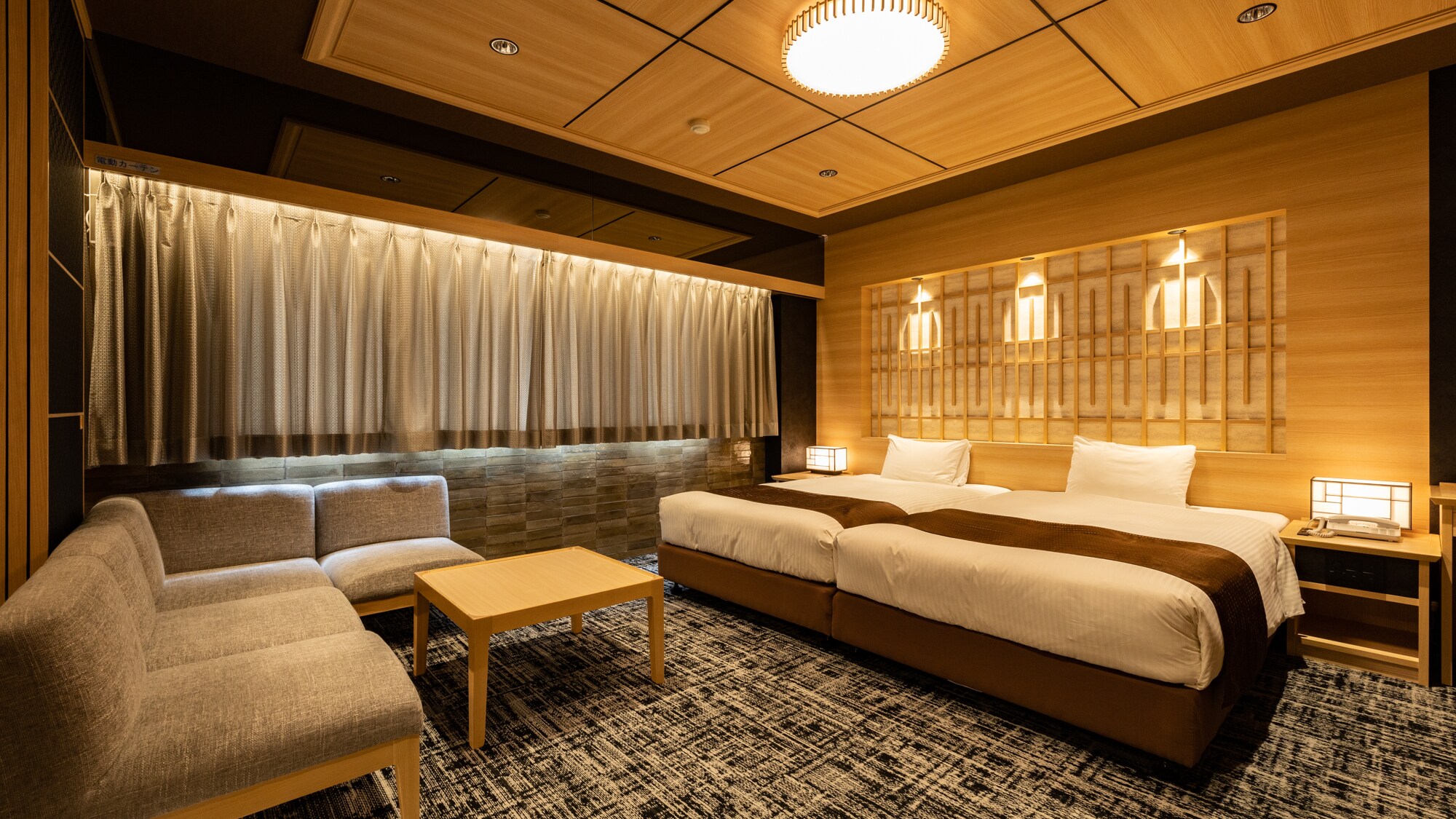 [ห้องพักชั้นบนสุดสไตล์ญี่ปุ่น-ตะวันตก] ปรับปรุงใหม่ในปี 2024 นอกจากห้องพักสไตล์ตะวันตกแล้ว คุณยังสามารถผ่อนคลายในห้องพักสไตล์ญี่ปุ่นที่ผ่อนคลายได้อีกด้วย