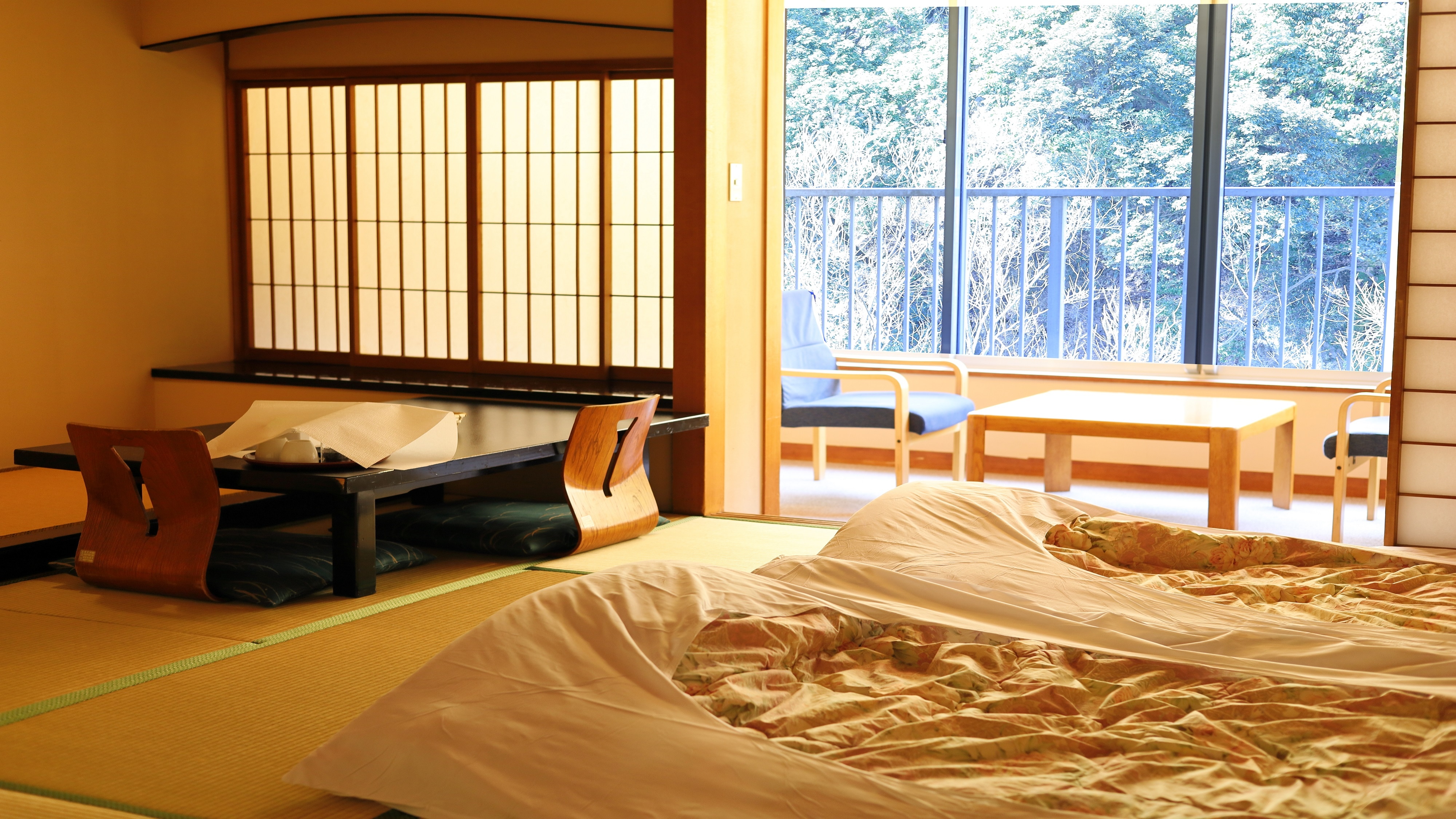 Japanese-style room: Example of futon