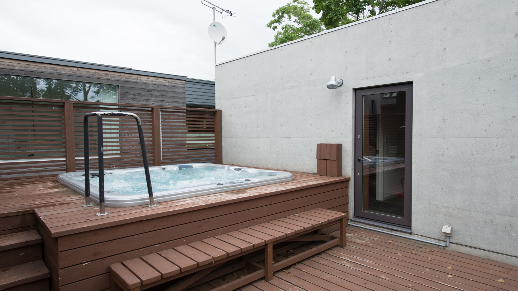 Outdoor Jacuzzi