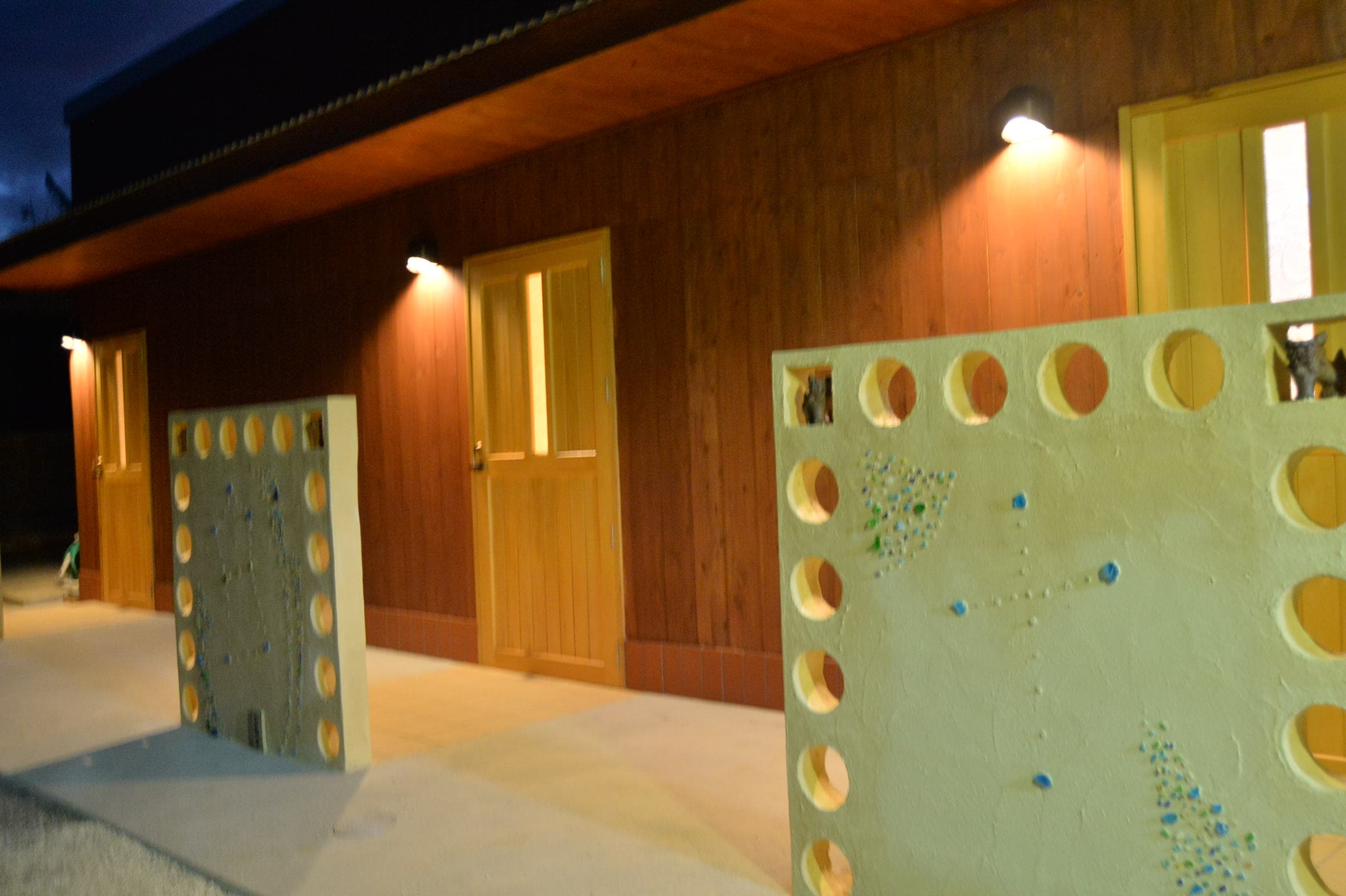 Entrance 02
