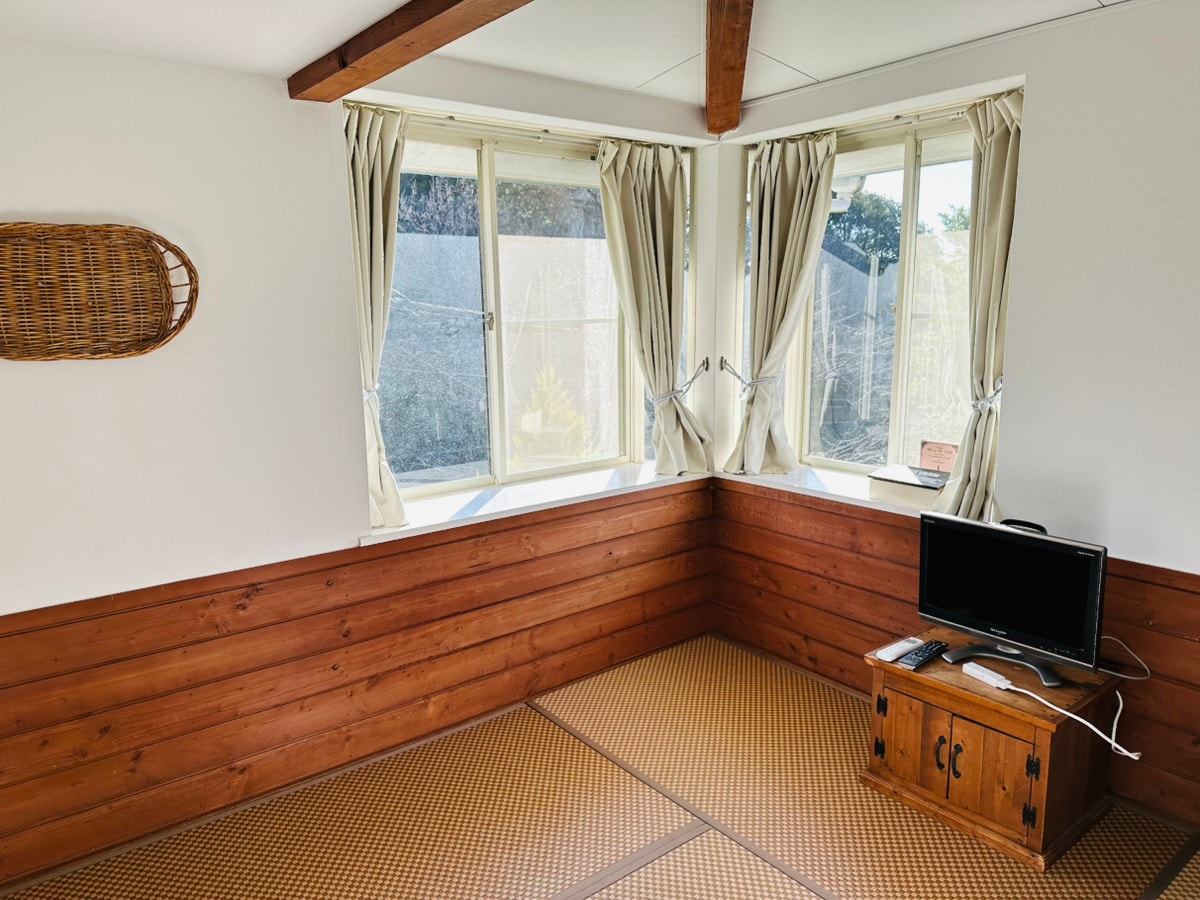 Phòng theo phong cách Nhật - Tây: Thư giãn trong phòng trải chiếu tatami.