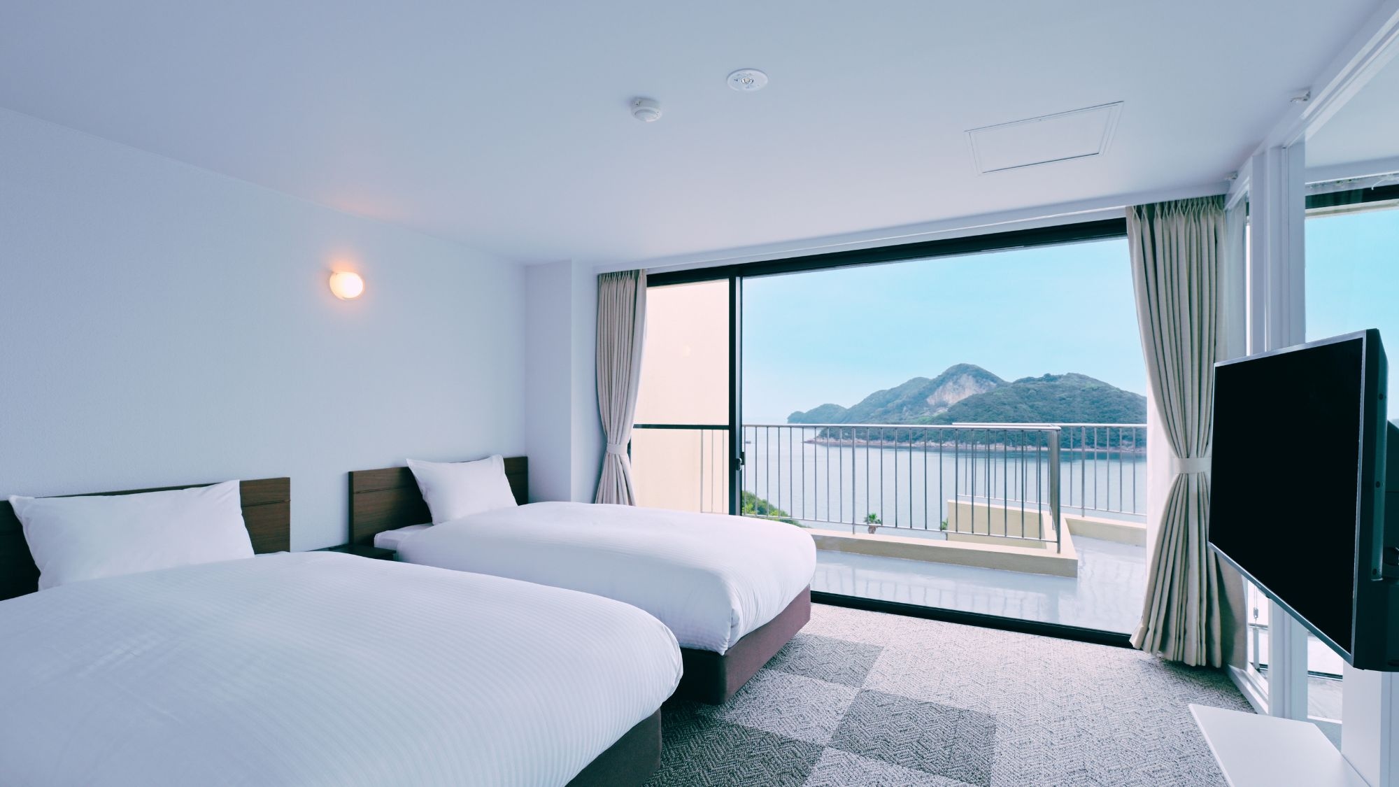 [Guest room example] Premium Aqua Suite | Top floor (902) Capacity: 4 people