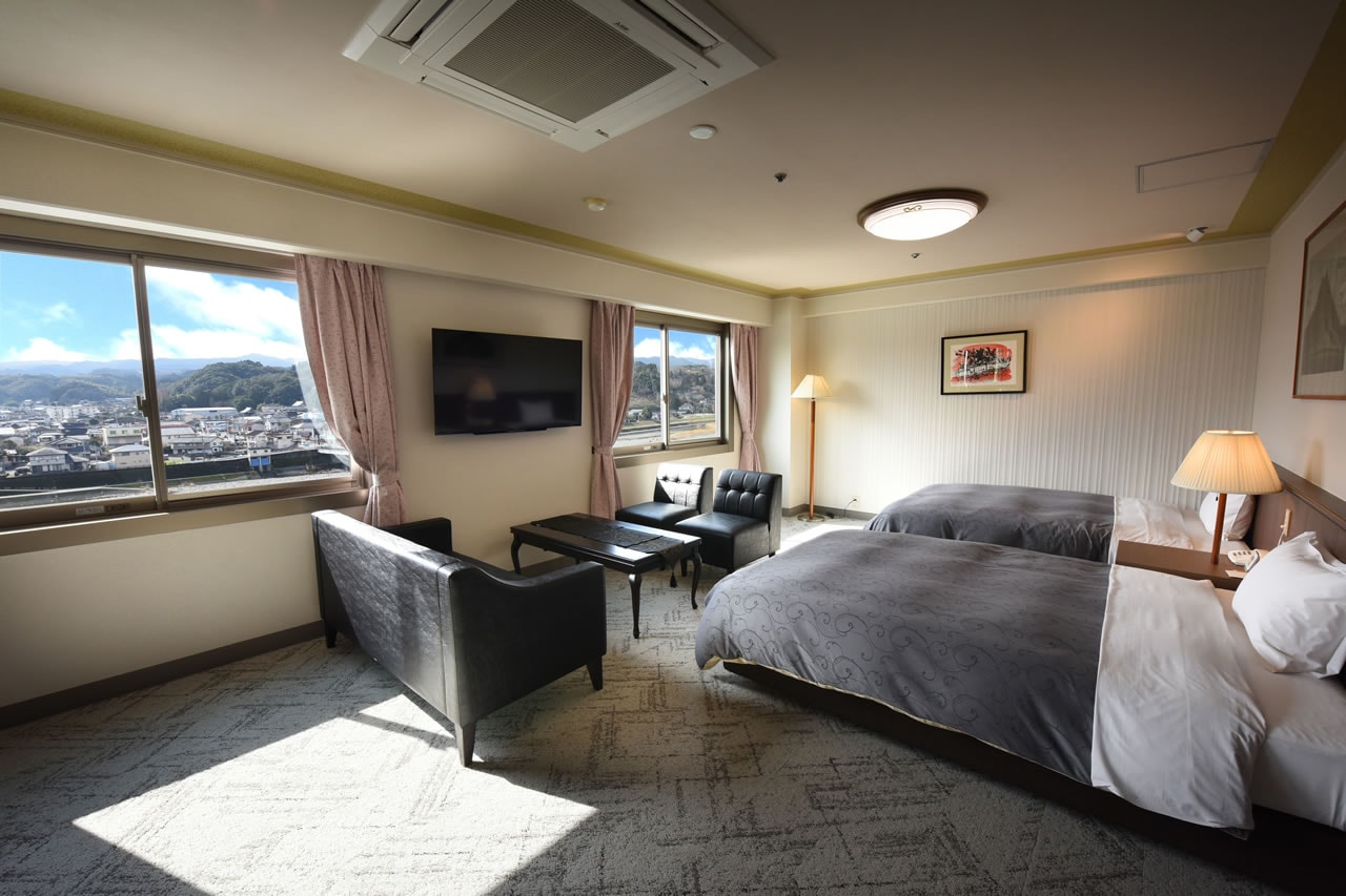 crown room