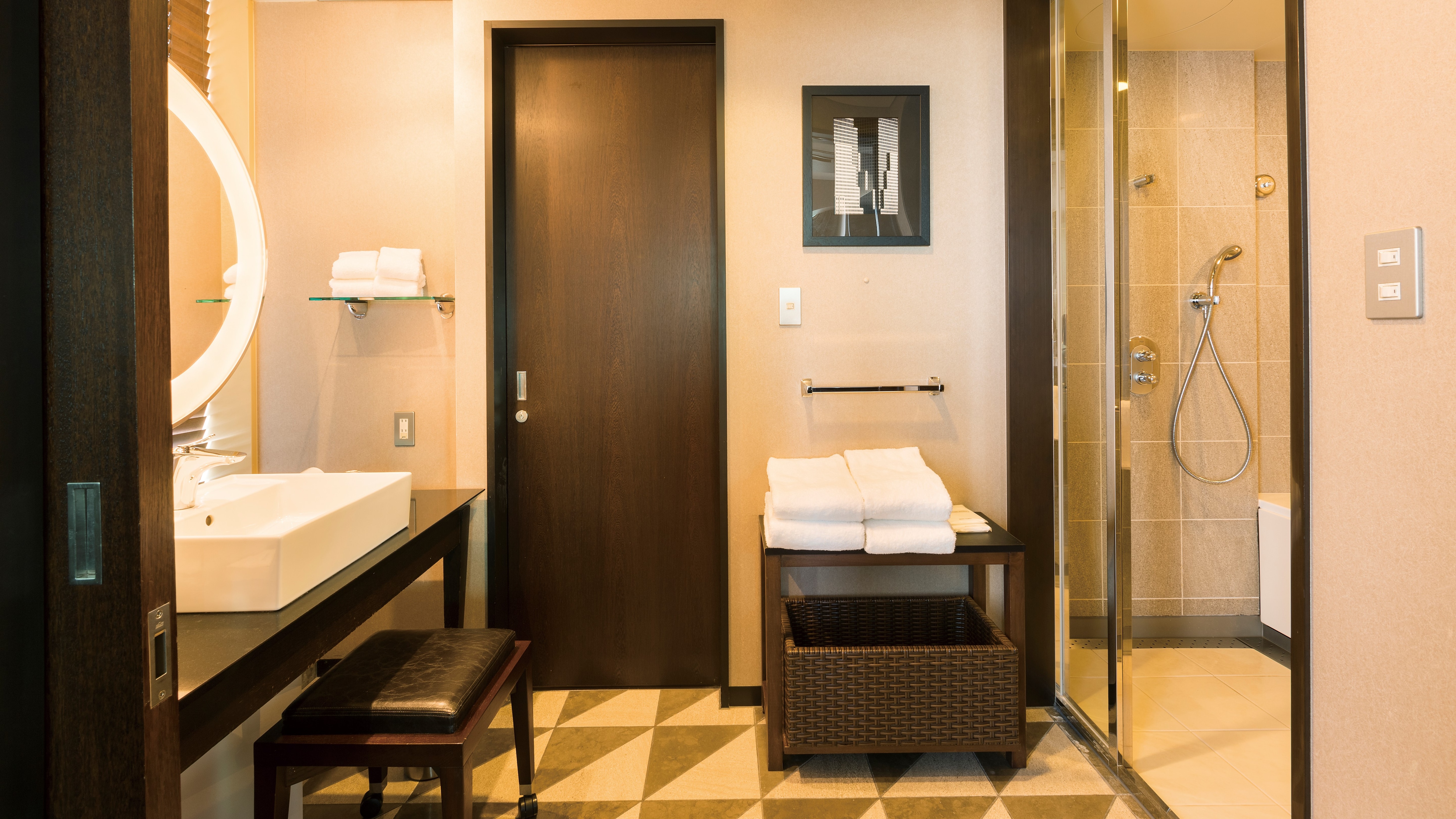 Bathroom (Junior Suite Room)