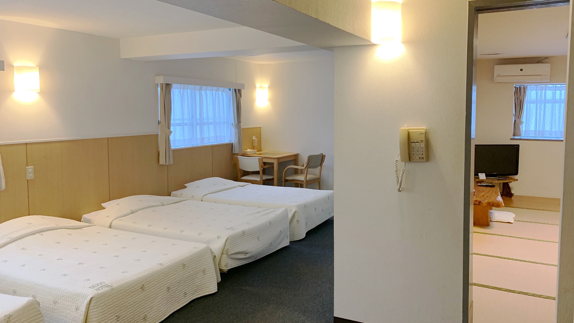 Japanese / Western room / Recommended for large families and group trips.