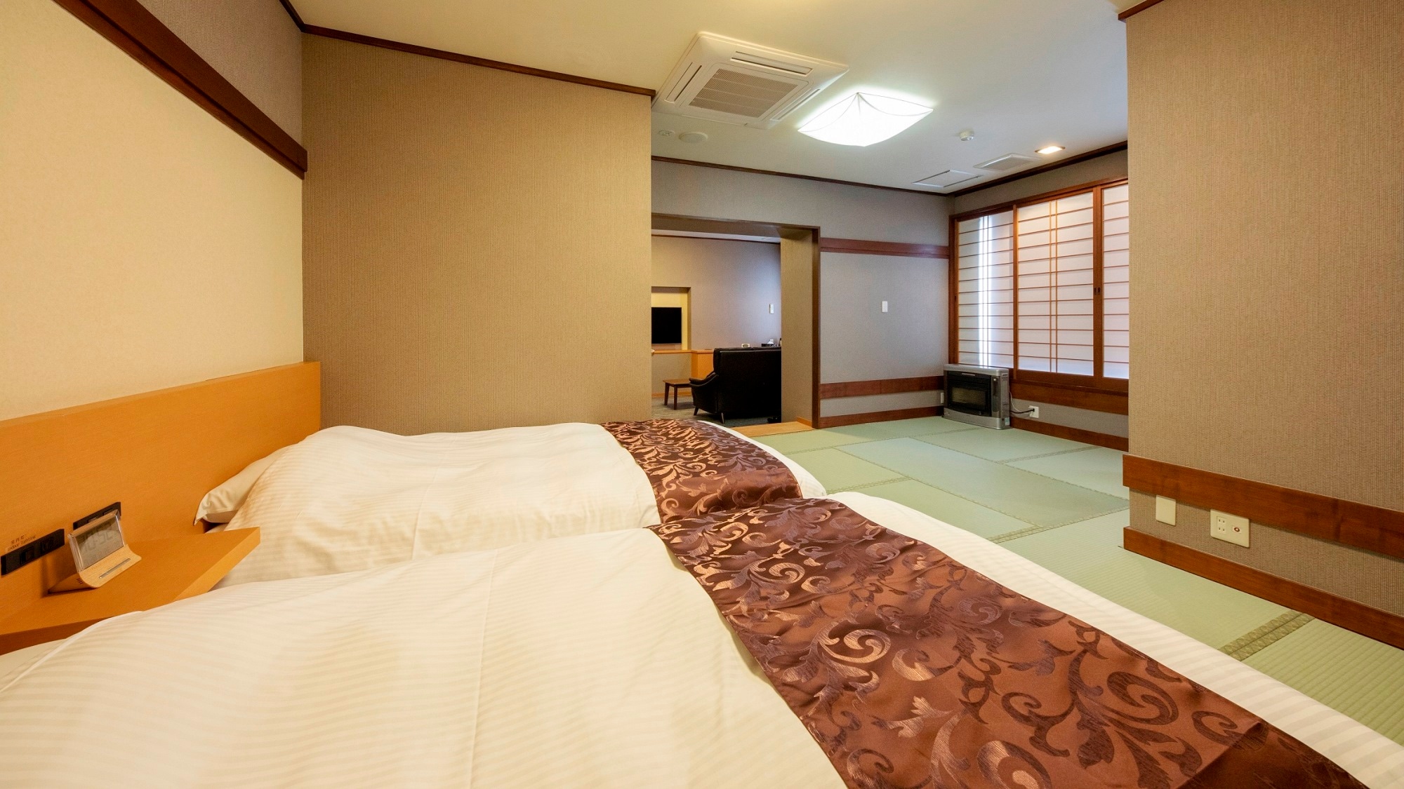 ต่ออายุกรกฎาคม 2019 ♪ [อาคารฝั่งตะวันตก (ปลอดบุหรี่)] ห้องแบบญี่ปุ่นและแบบตะวันตก
