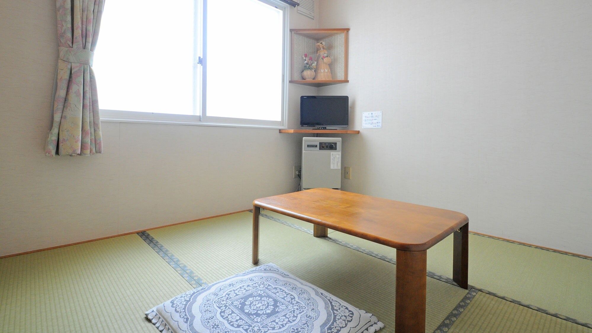 [Japanese-style room for 1 person] This room is for one person only.