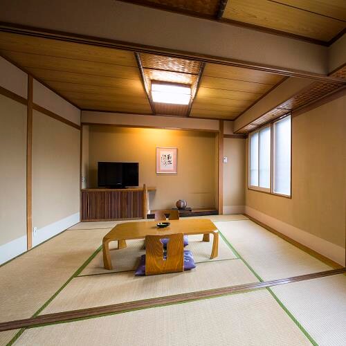 Japanese-style room on the Usuyama side