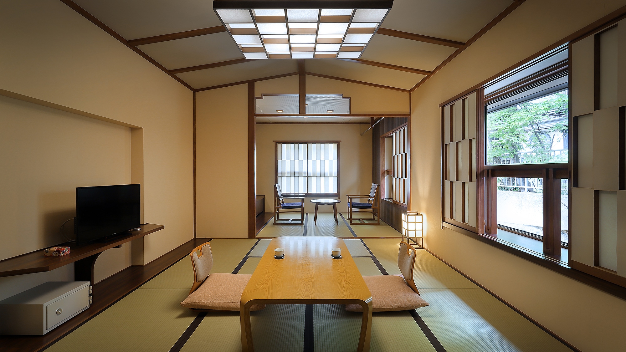 [Feel the warmth of wood] Modern Japanese-style room 10 tatami mats (non-smoking throughout)