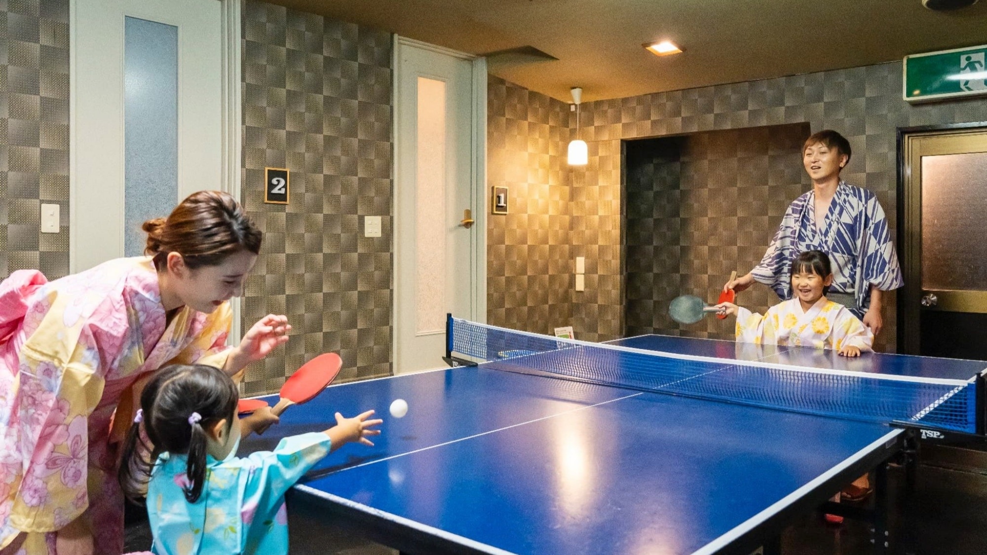 Entertainment Room: Table Tennis You can enjoy table tennis and mahjong in the entertainment room. *Mahjong requires prior reservation.