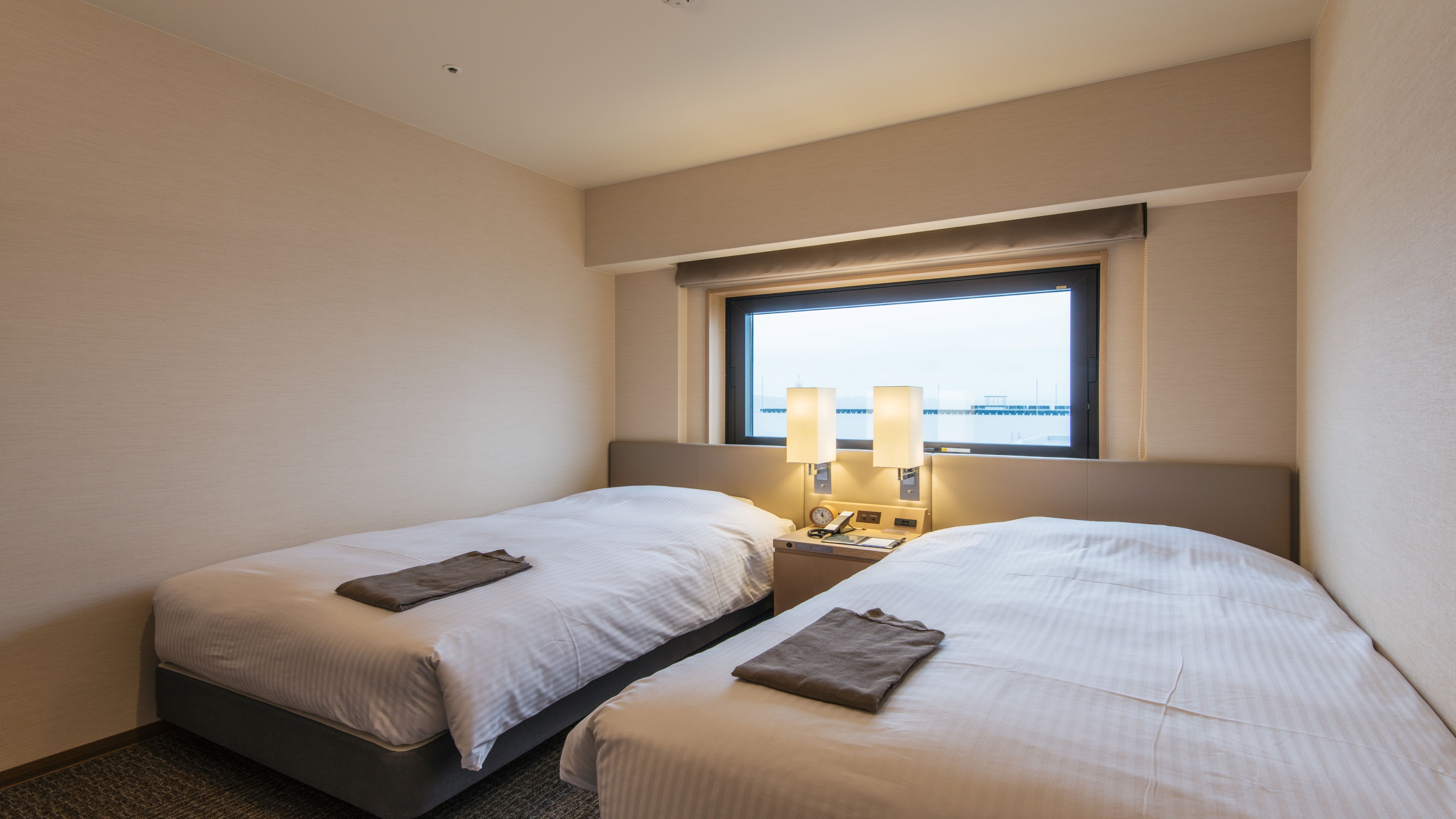 Economy Twin Room / 17㎡ (2 110cm beds)