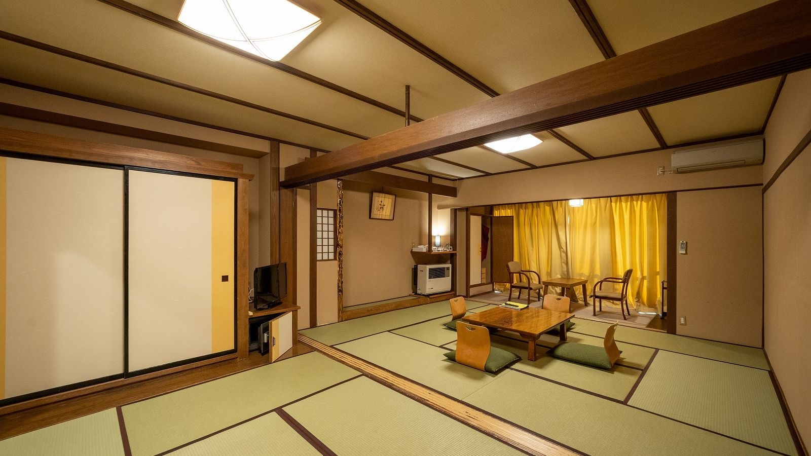 [Saiuntei] Family type guest room (overall view)