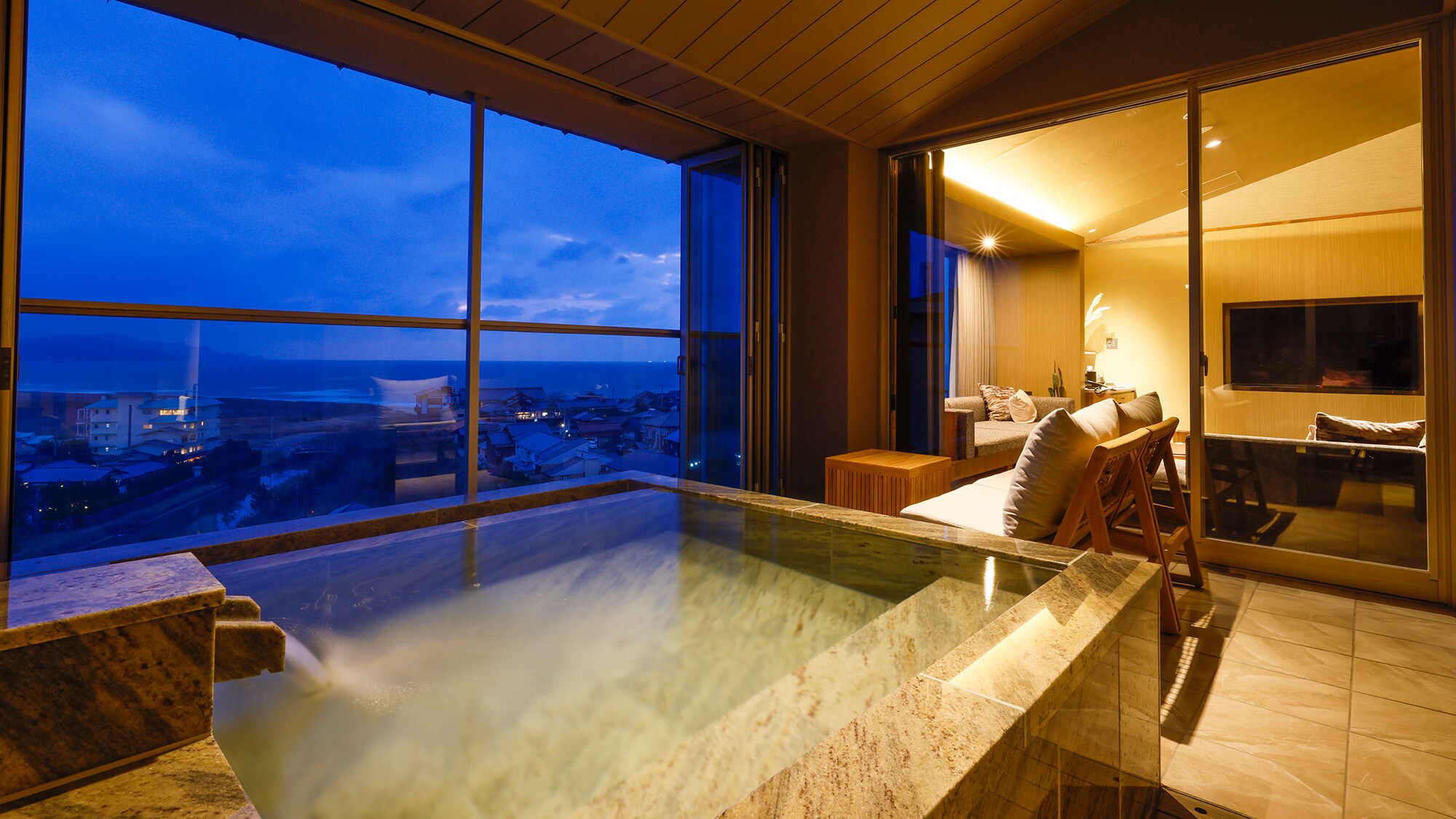 [Observation hot spring bath guest room] (Room 701)