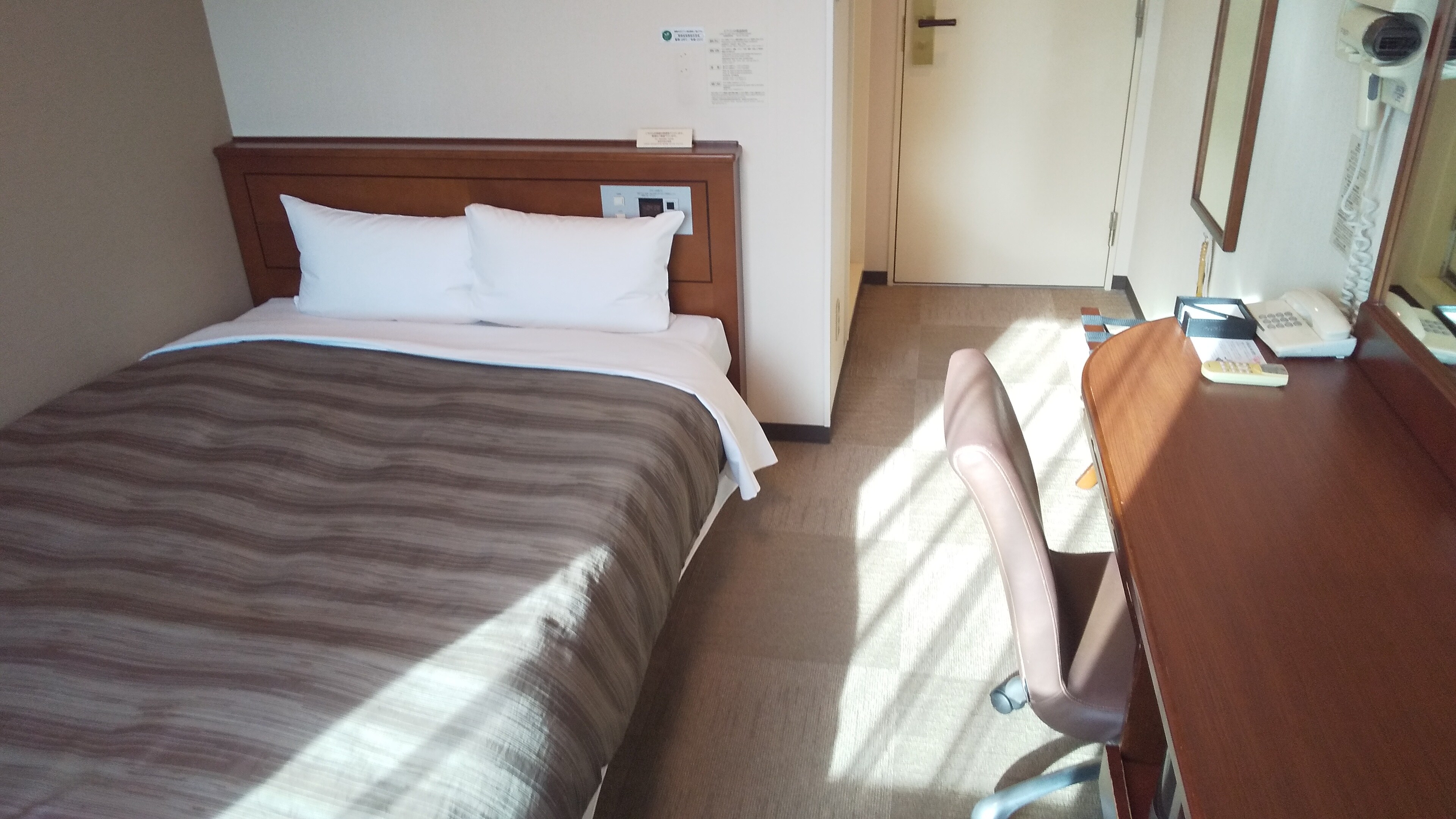 Semi-double room