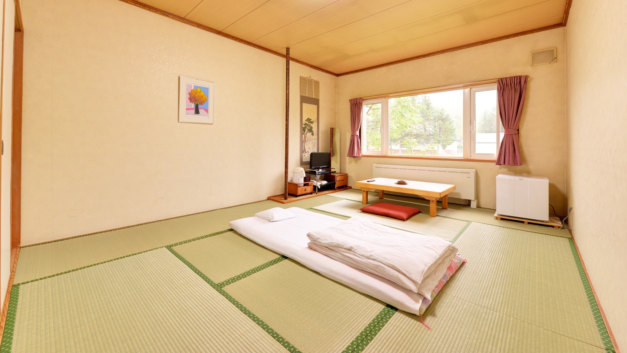 *Japanese-style room 6-8 tatami mats, no toilet (example of guest room)/A relaxing Japanese-style room. Open the window and feel the comfortable Hokkaido breeze.