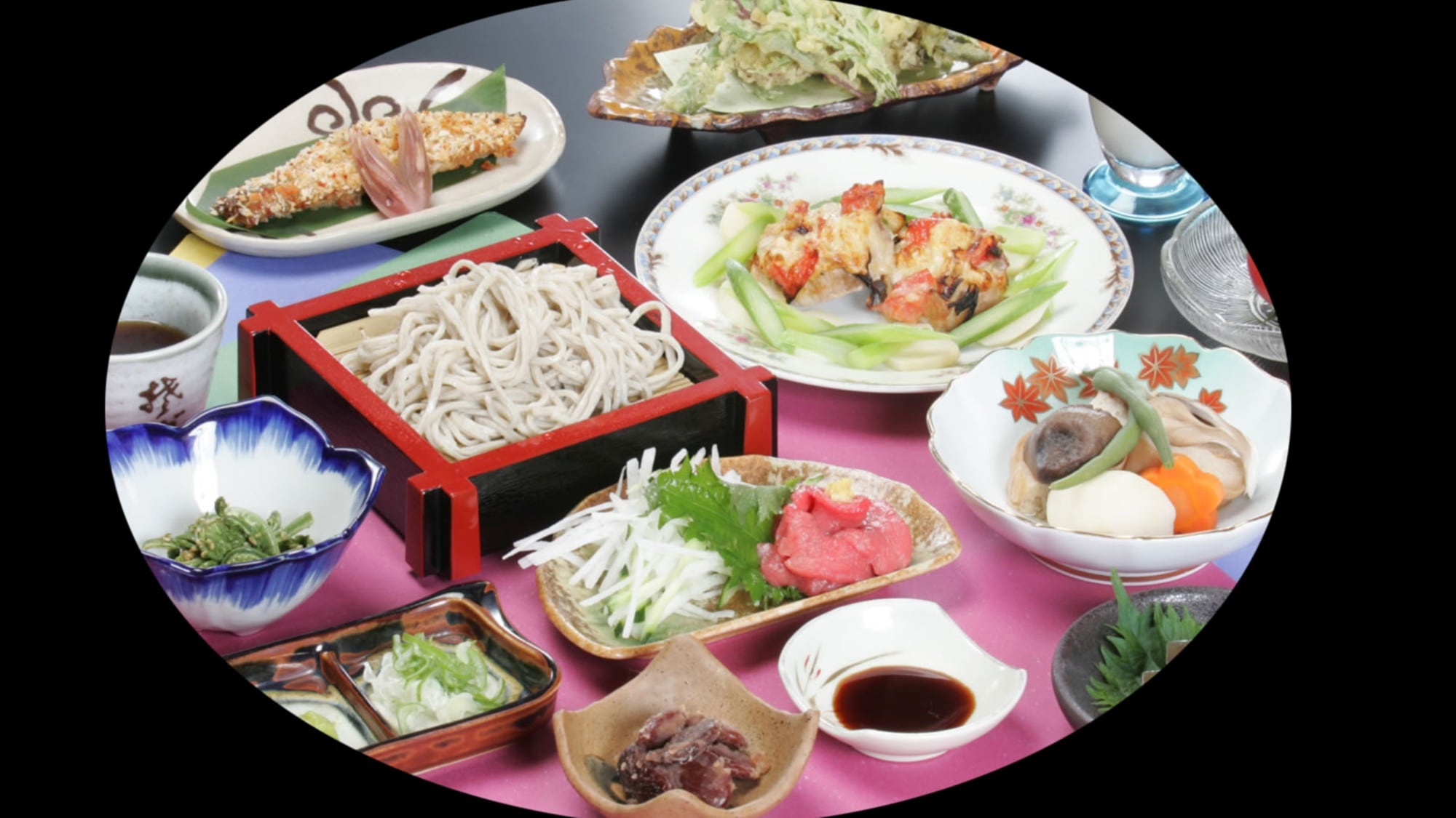 *Dinner example: Handmade soba noodles with a choice of hot pot, fish dishes, and small side dishes *Some of the food photos have been changed to hot pot and shabu-shabu