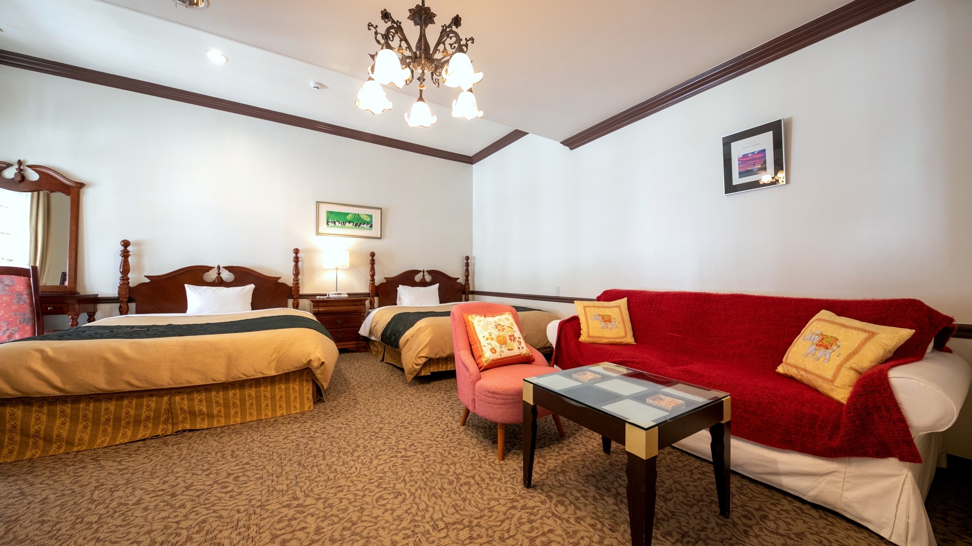 [Deluxe Twin] The largest room, suitable for 2 to 3 people. Enjoy your time in Yufuin at your leisure.