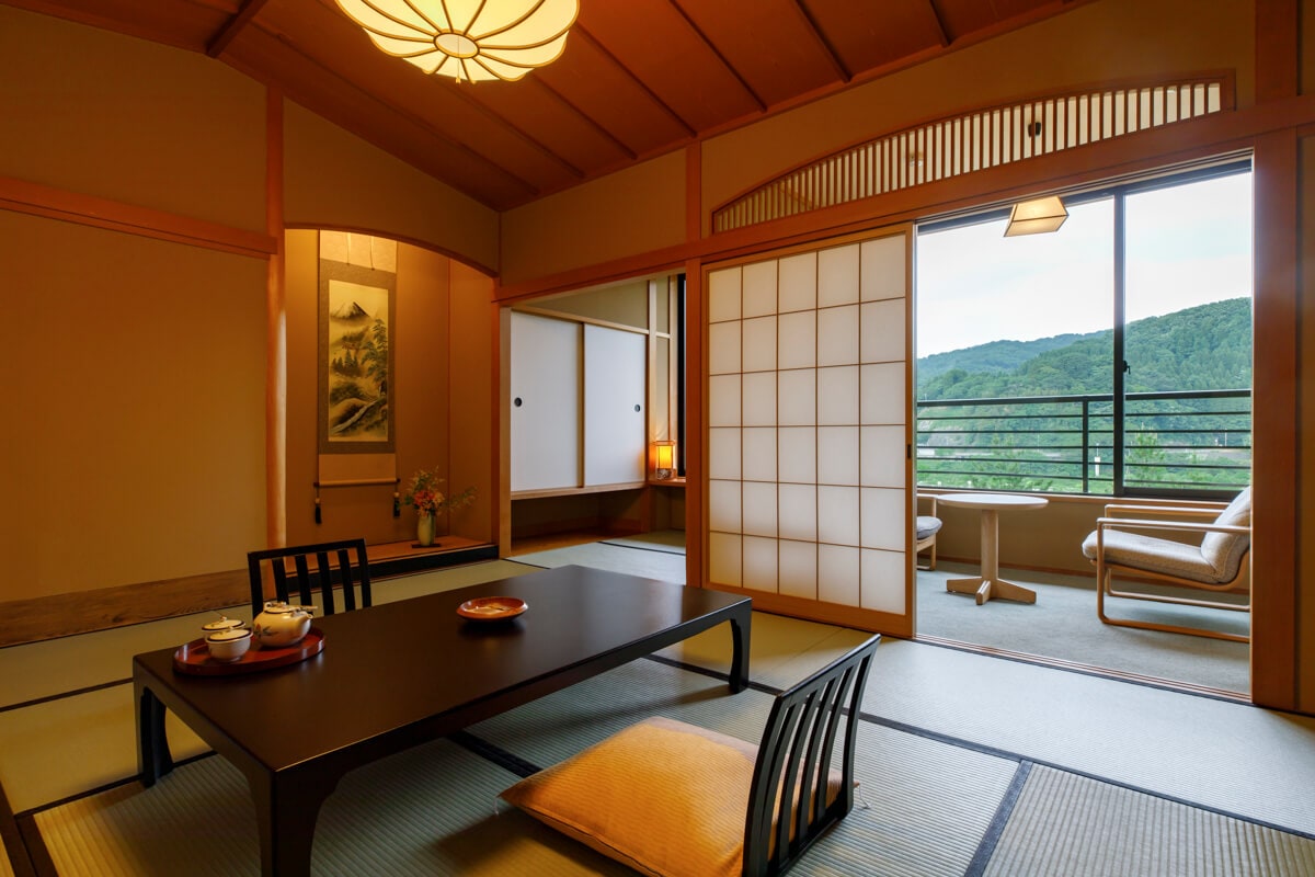 4th floor Japanese-style room 10 tatami mats