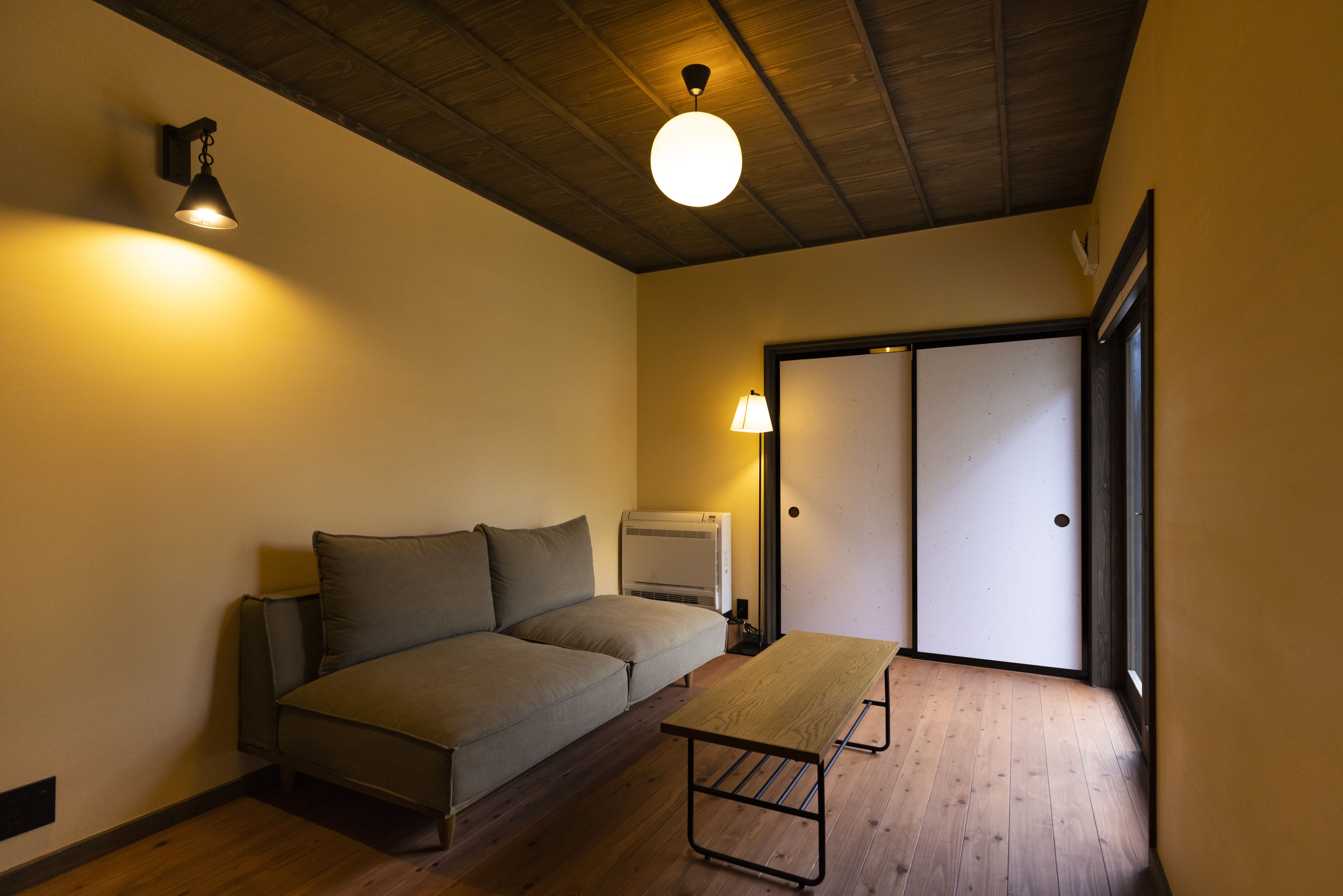 [MARUJU Building 101/Guest room] You can see the garden from the window