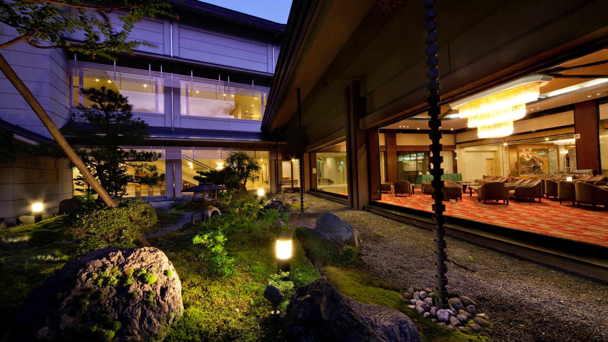 *[Courtyard] Enjoy a relaxing holiday with your loved ones at our hotel, away from the hustle and bustle of the city.