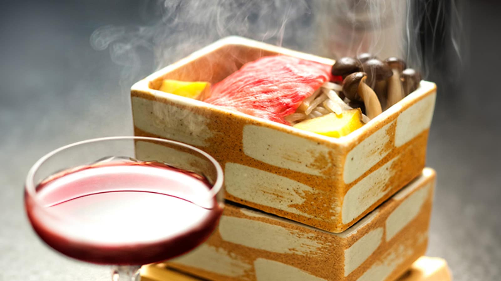 [Wine steamed Japanese black beef]