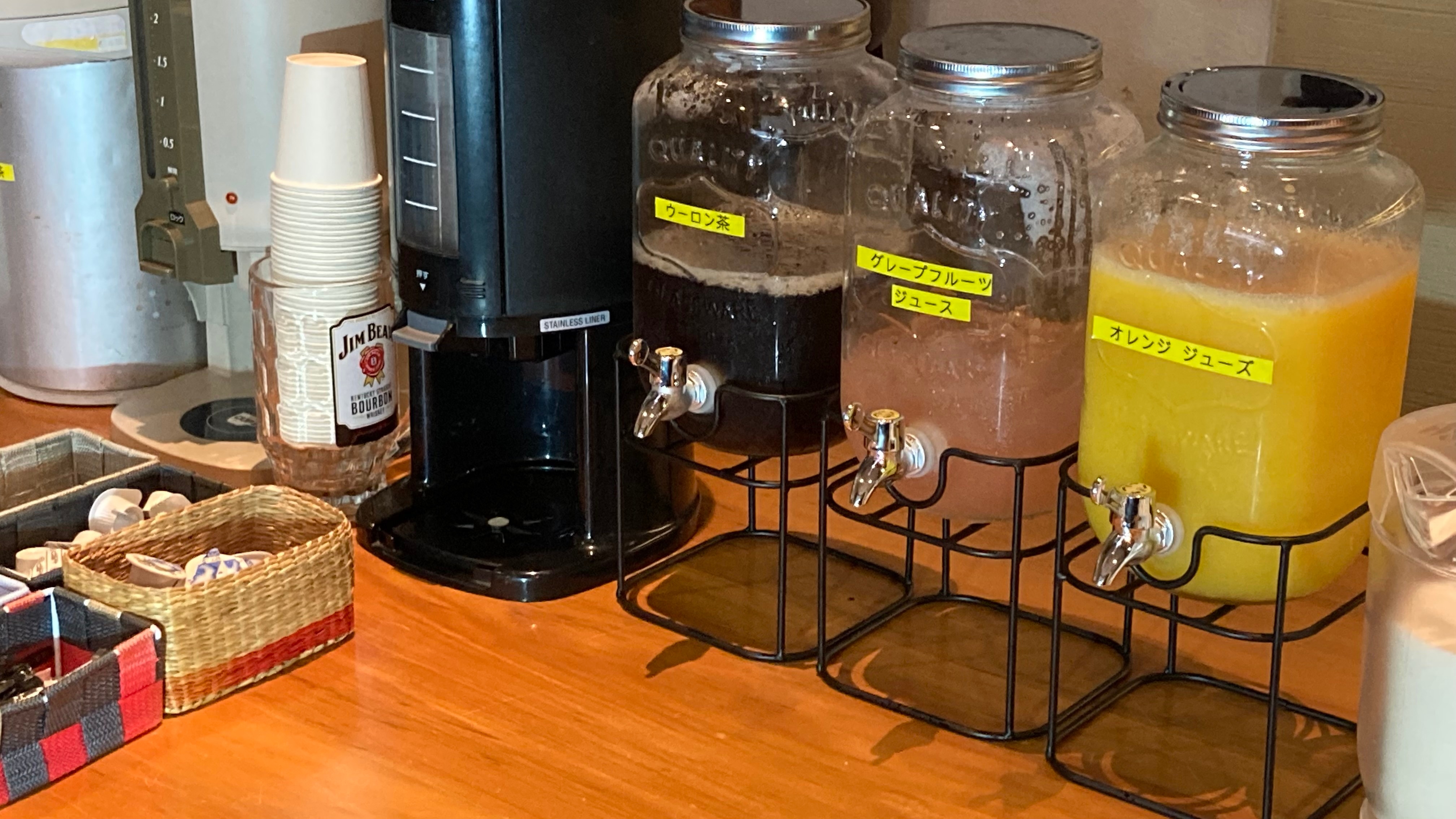 Breakfast free drink corner