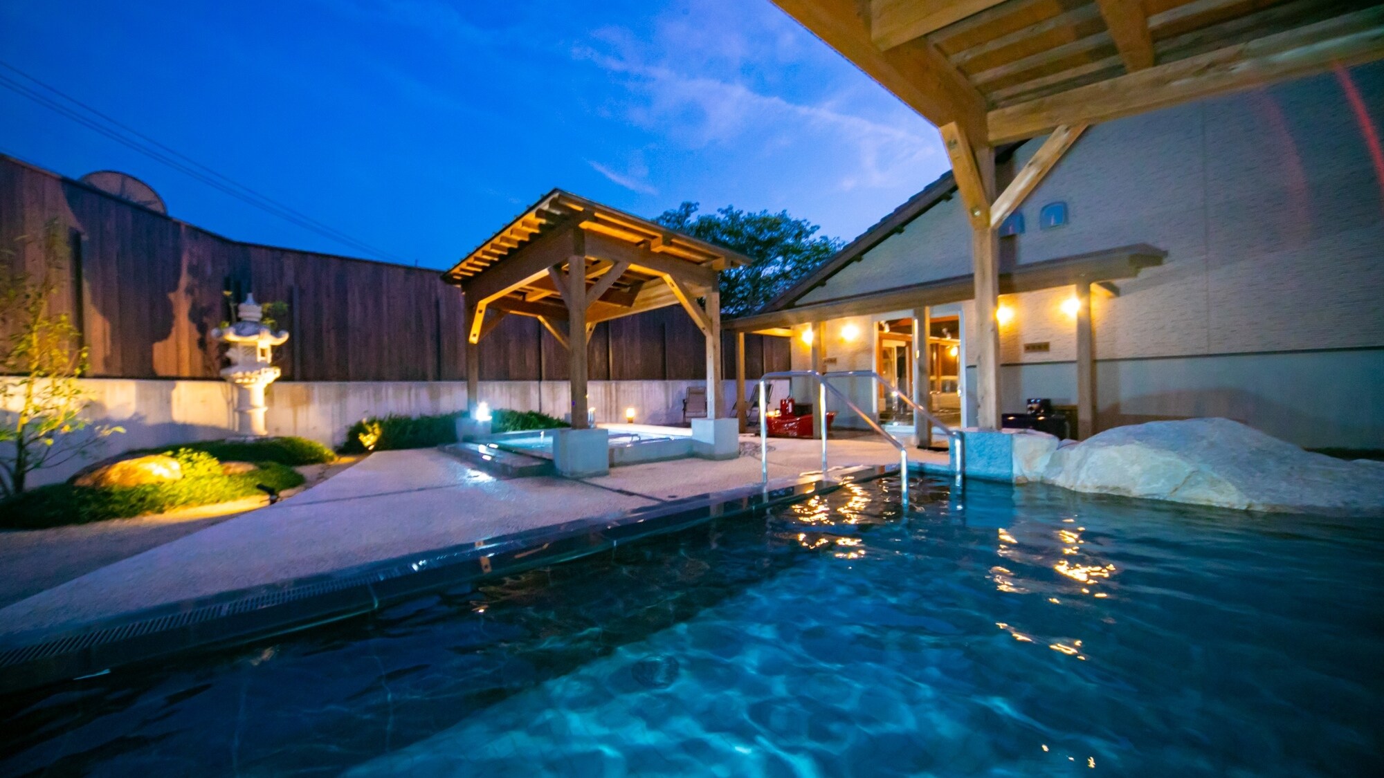 [Howa no Yu Women's Bath] Renovated in September 2024, the bath is equipped with an outdoor bathing space and a cold bath.