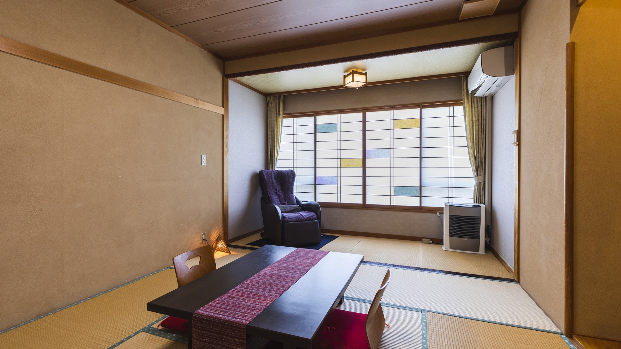 [Moderate] Japanese-style room with 8 tatami mats + massage machine