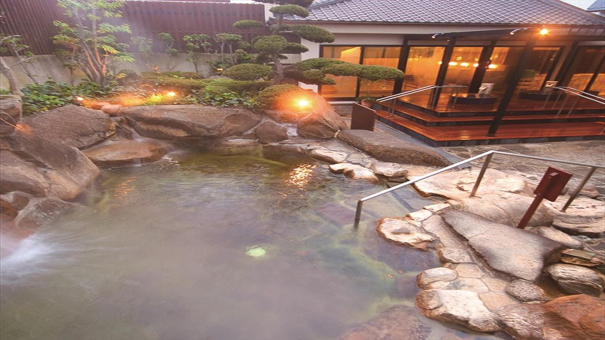 Nara Health Land where you can enjoy hot springs (about 30 minutes by car)