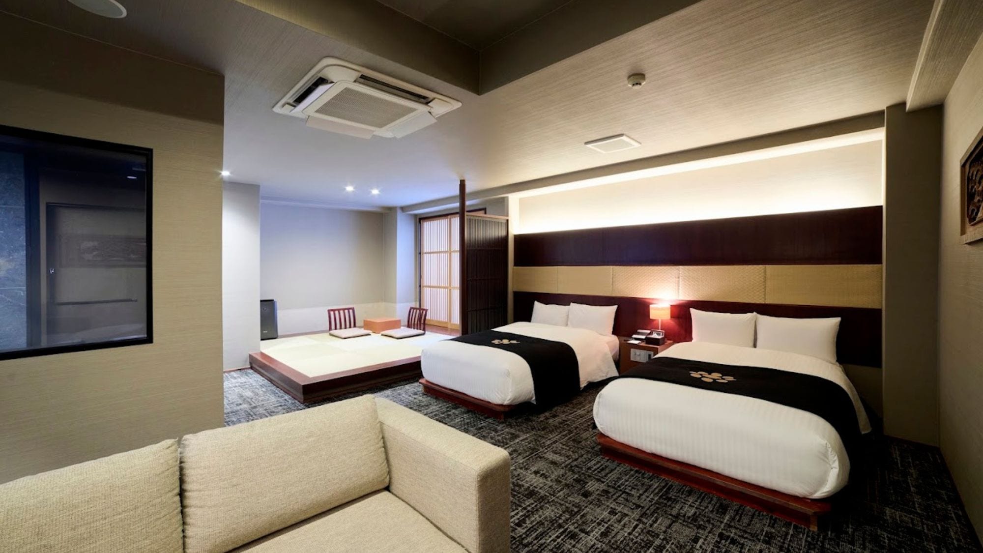 [Premium Japanese-Western Room] A special relaxing space | 50 square meters | Maximum capacity 4 people