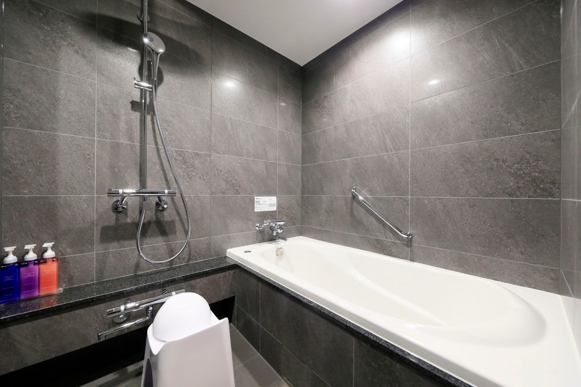 [Bathroom] Residential Twin, Premier Twin, Room "KOMOREBI"