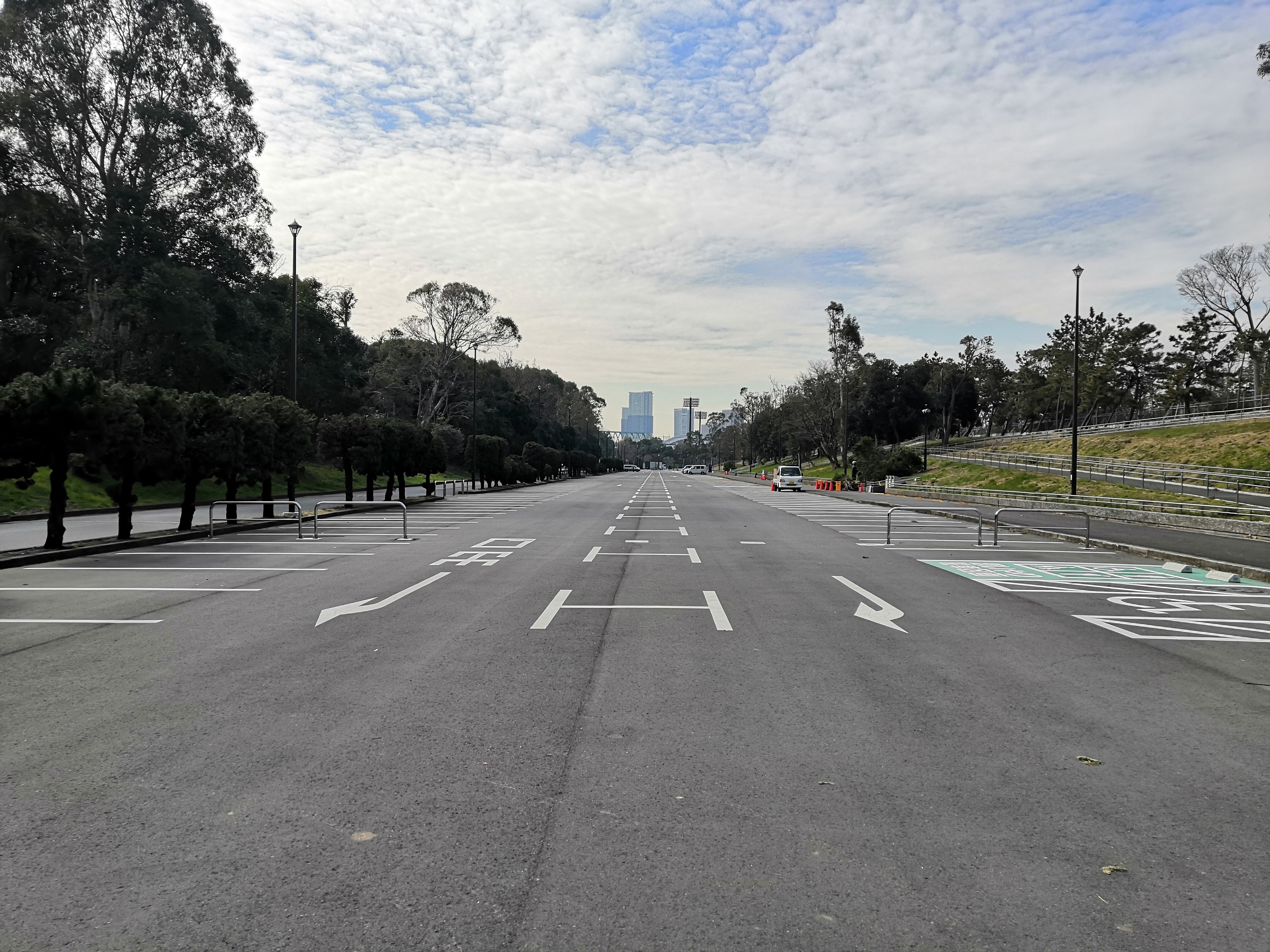 Yumenoshima Park No. 1 (south side) parking lot Ordinary car lane