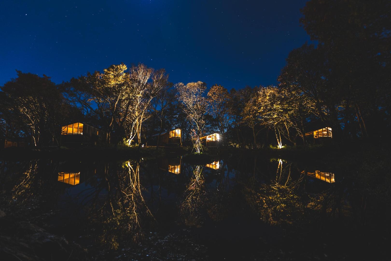 Facility exterior (night)