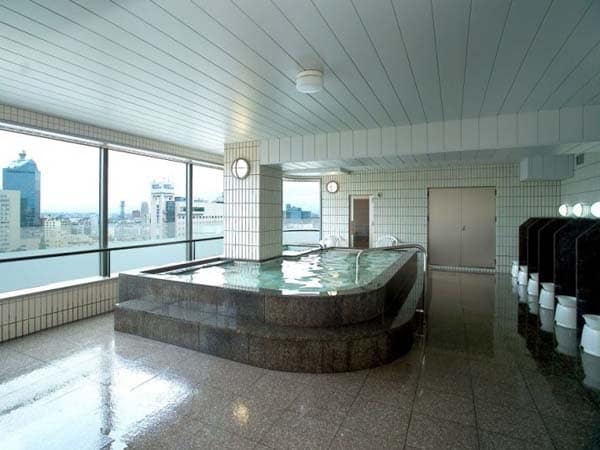 Large communal bath with sauna 1