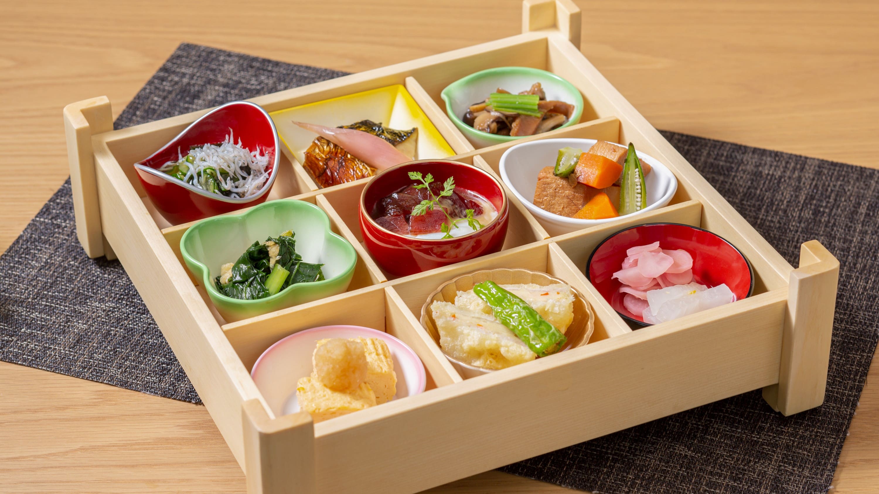 SHARI Japanese food set