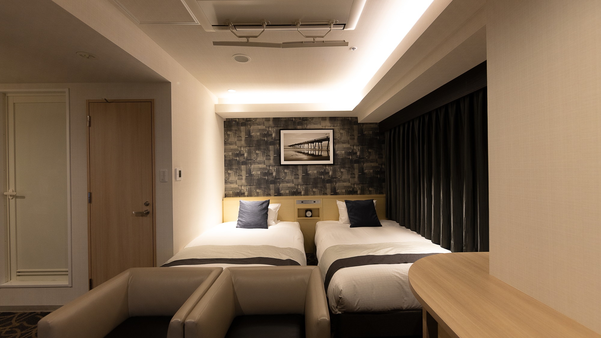 豪华双床房 *每位成人最多可携带 1 名儿童使用同一张床。