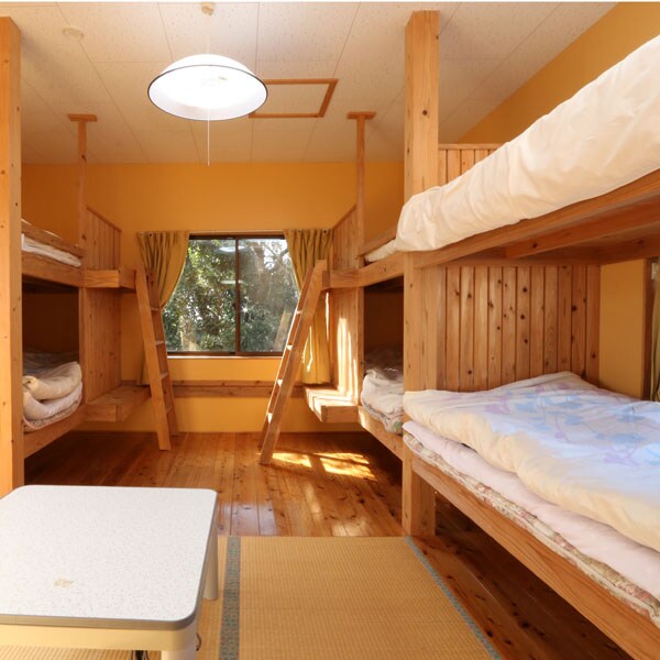 [Bunk Bed Room] This room is perfect for groups. It can accommodate up to 8 people.