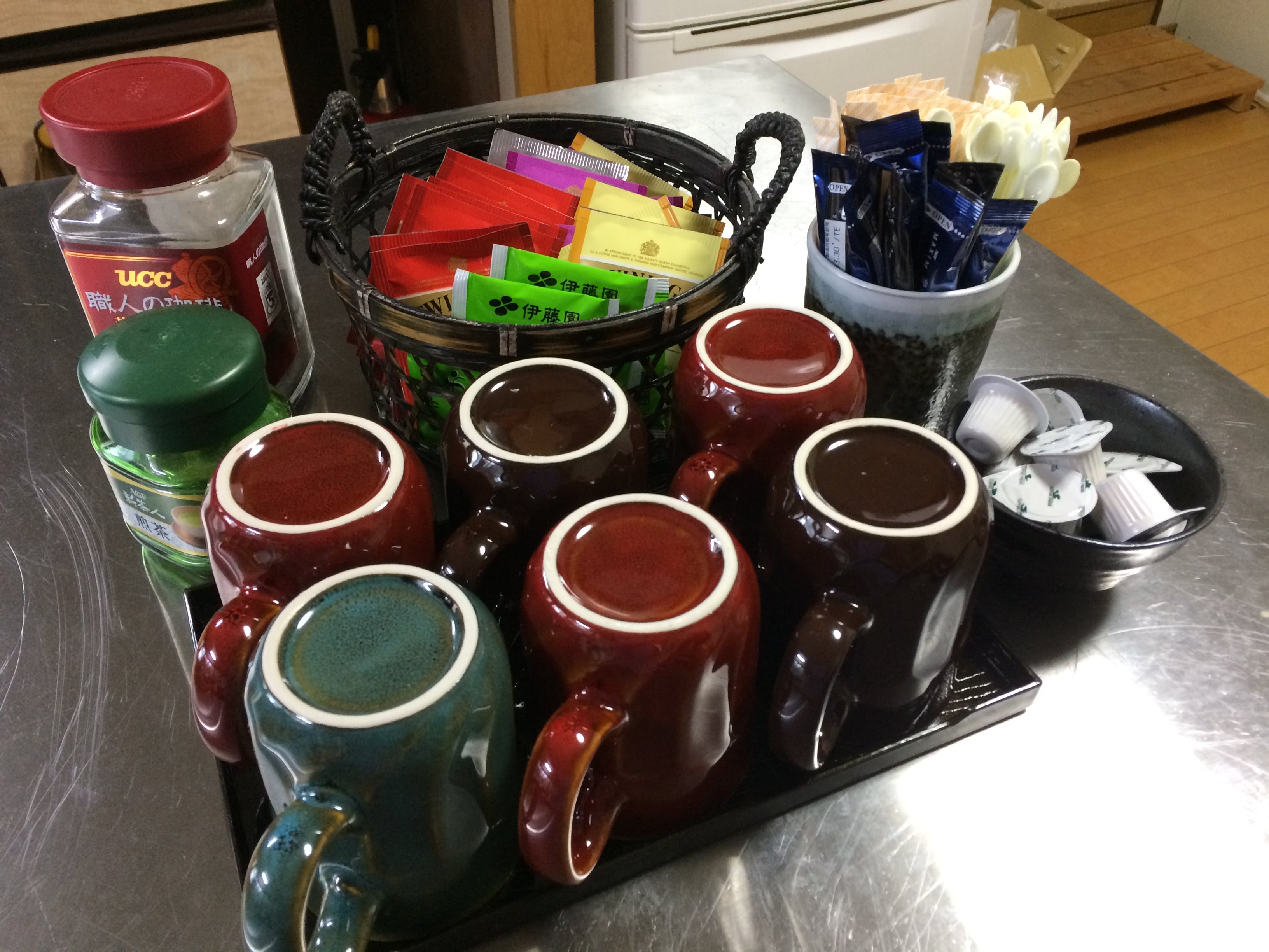 Coffee and tea service