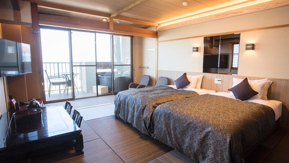 [Japanese Beauty Jr. Suite] 35㎡ Shigaraki ware open-air bath