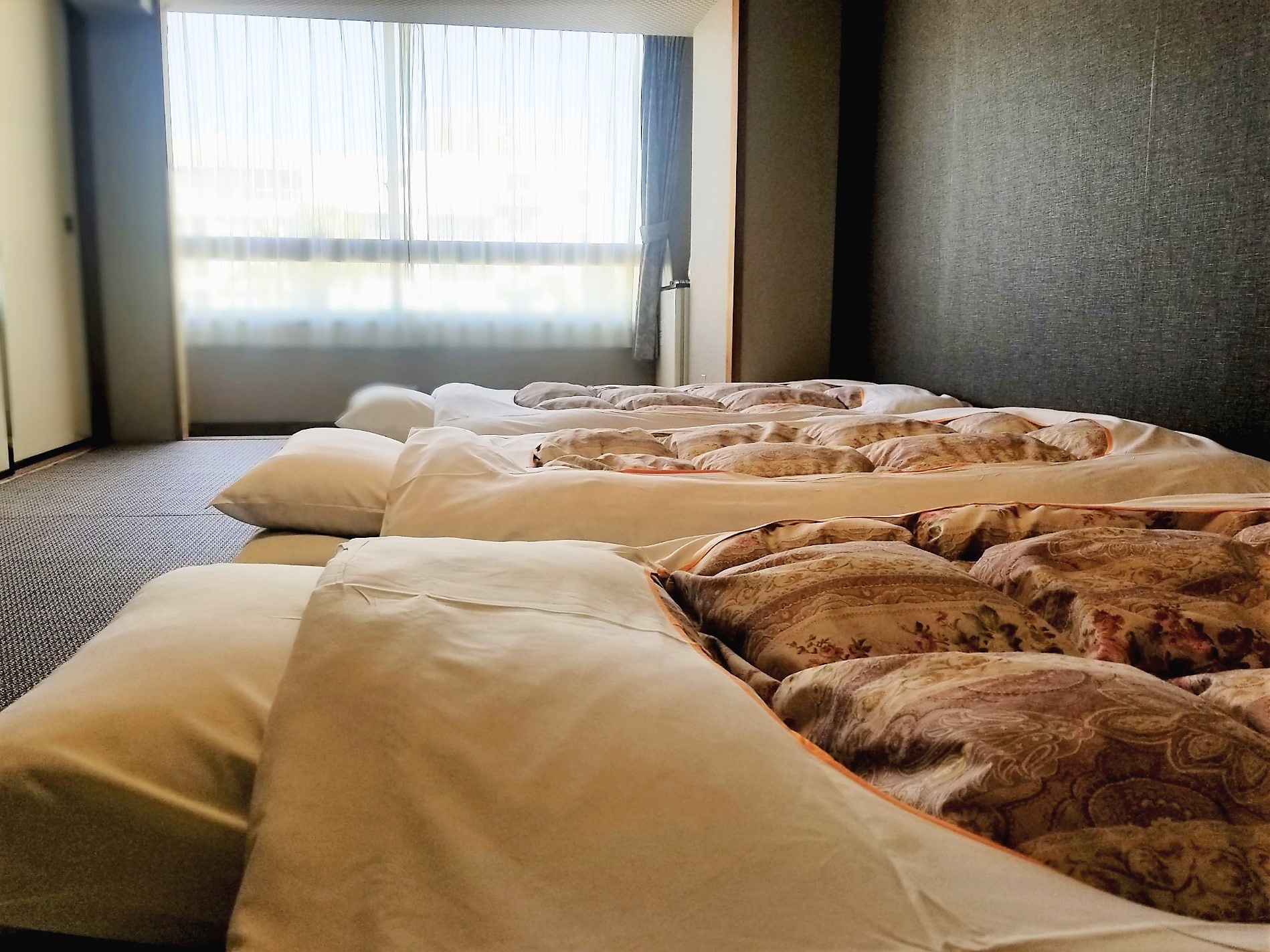 Japanese-style room