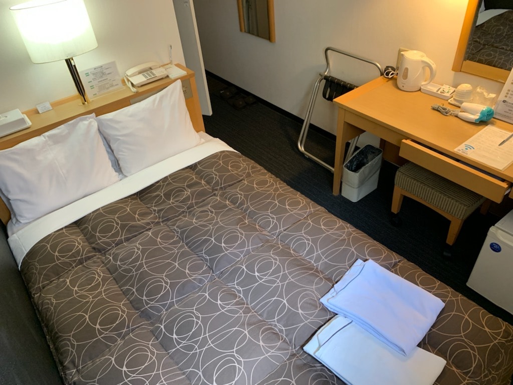Semi-double room