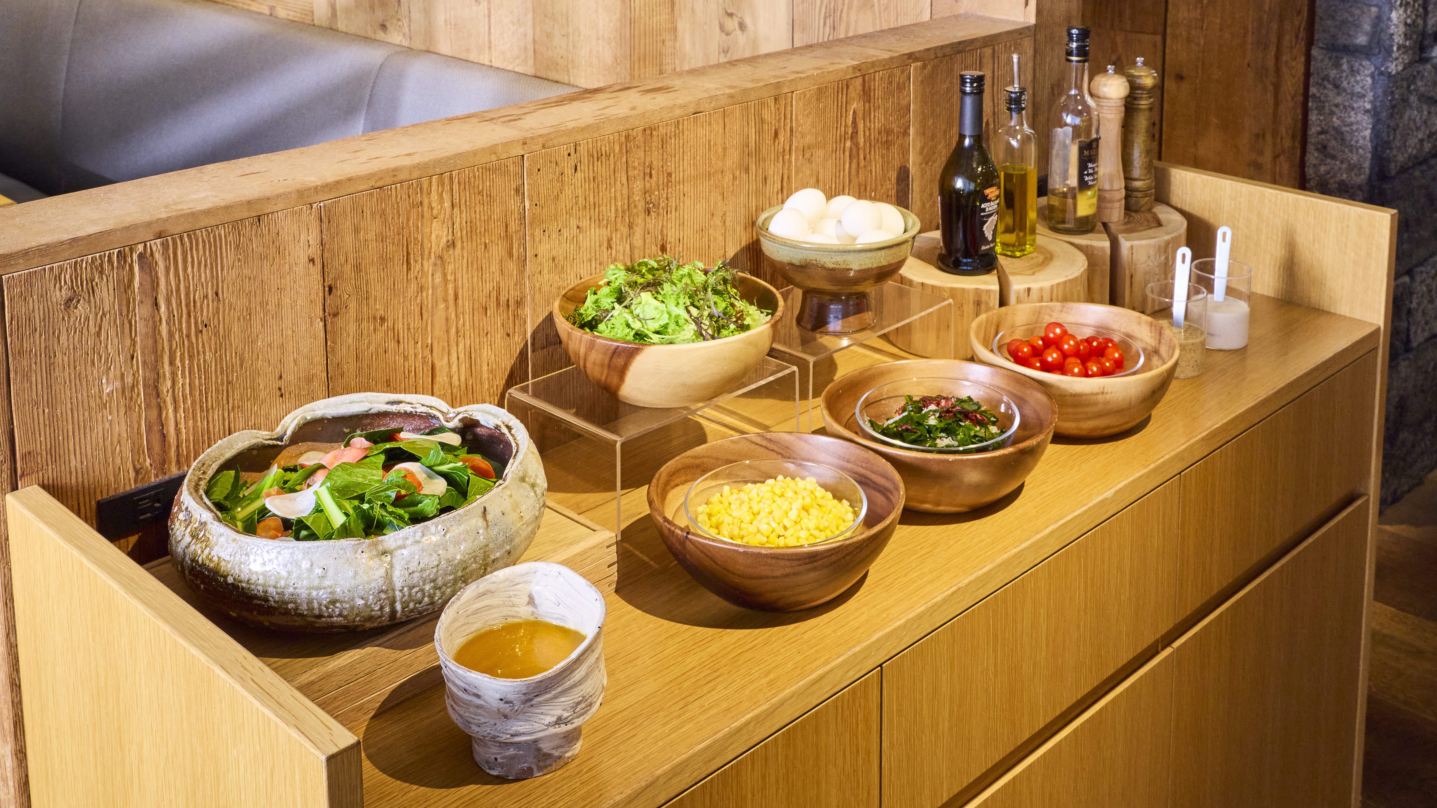Traditional vegetable salad buffet (image)
