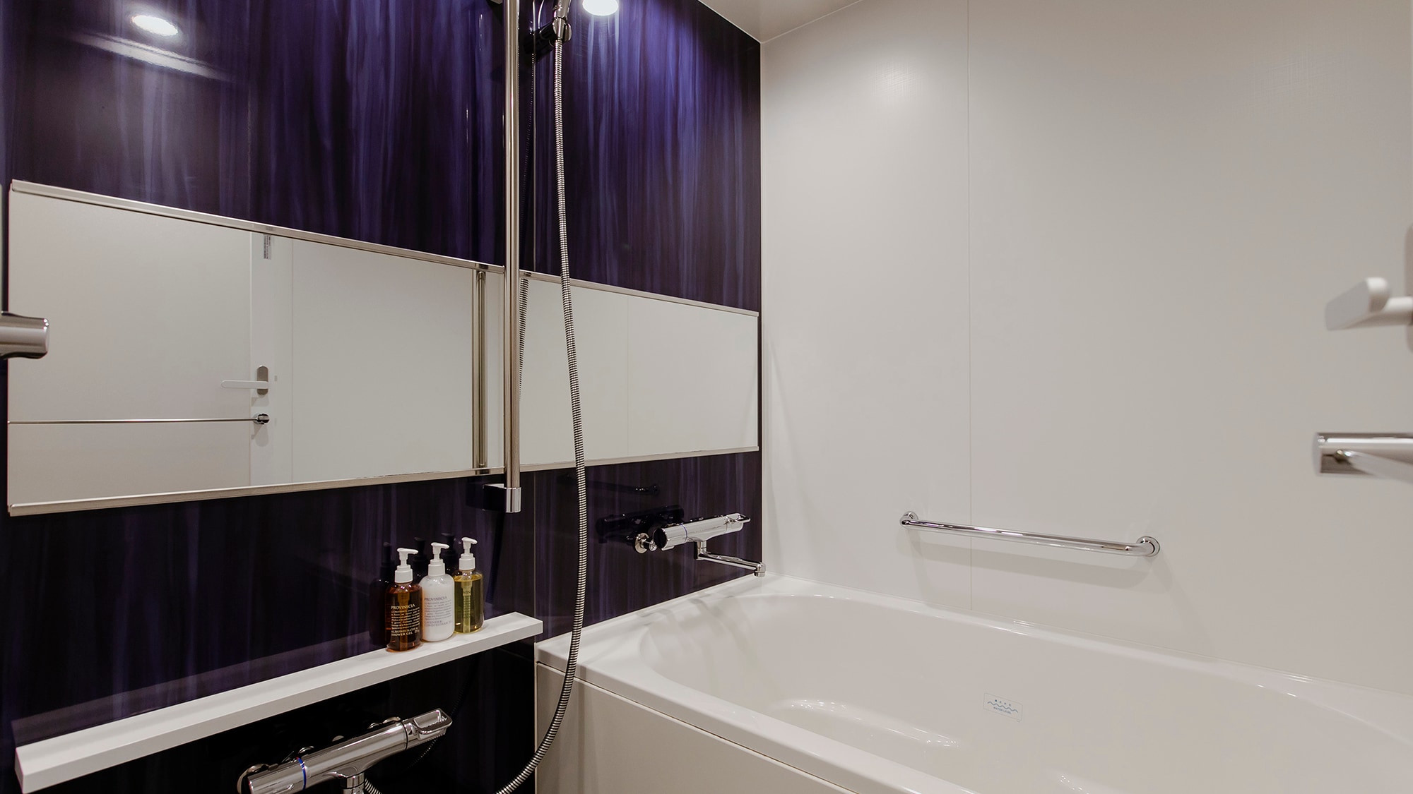 [Bathroom] All rooms have independent baths and toilets!