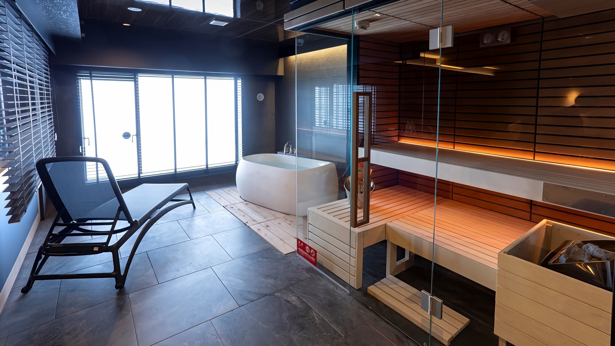 [Wings Building/Lake side] Lake Garden View Suite - Sauna included/Sauna is available in the room *For illustrative purposes only