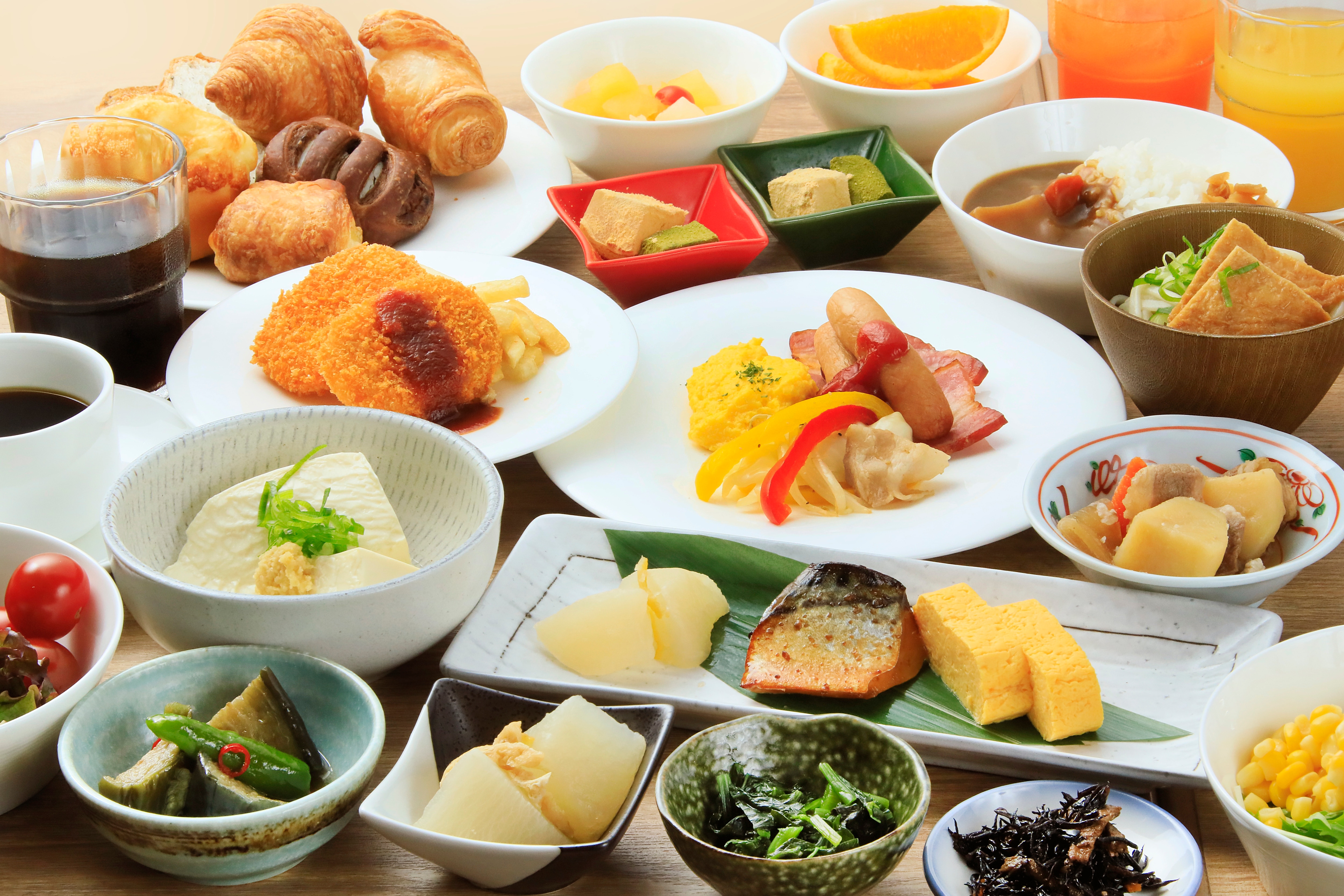 Breakfast 6:30-10:00 (L/O 9:30)
