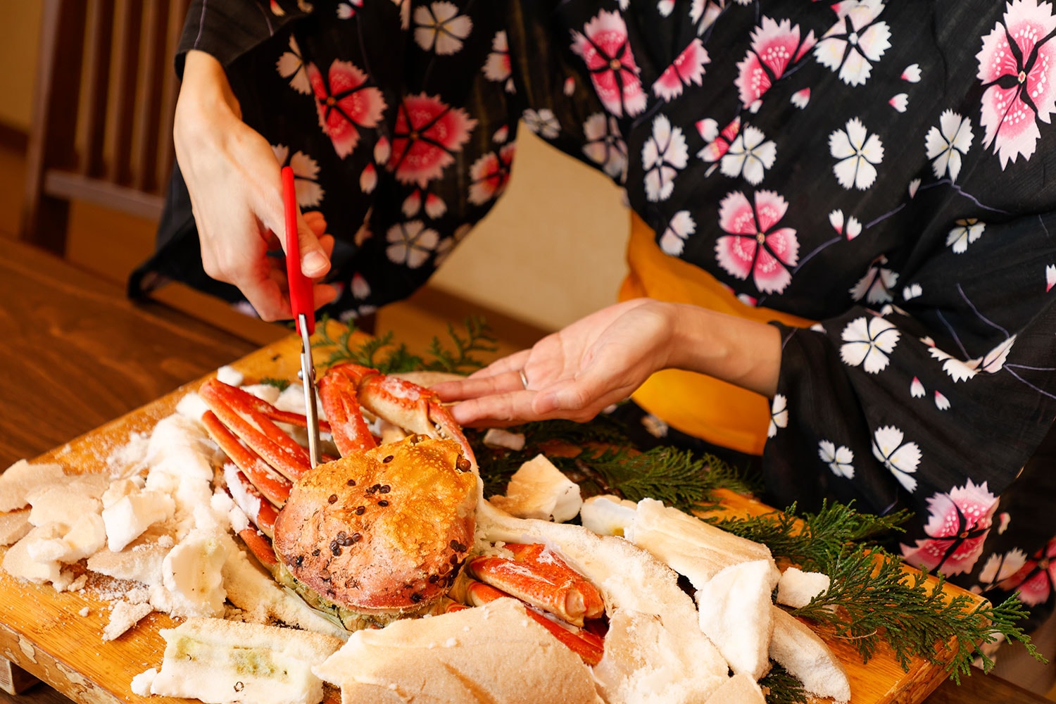 The crab meat will be cracked open right in front of you and served hot.