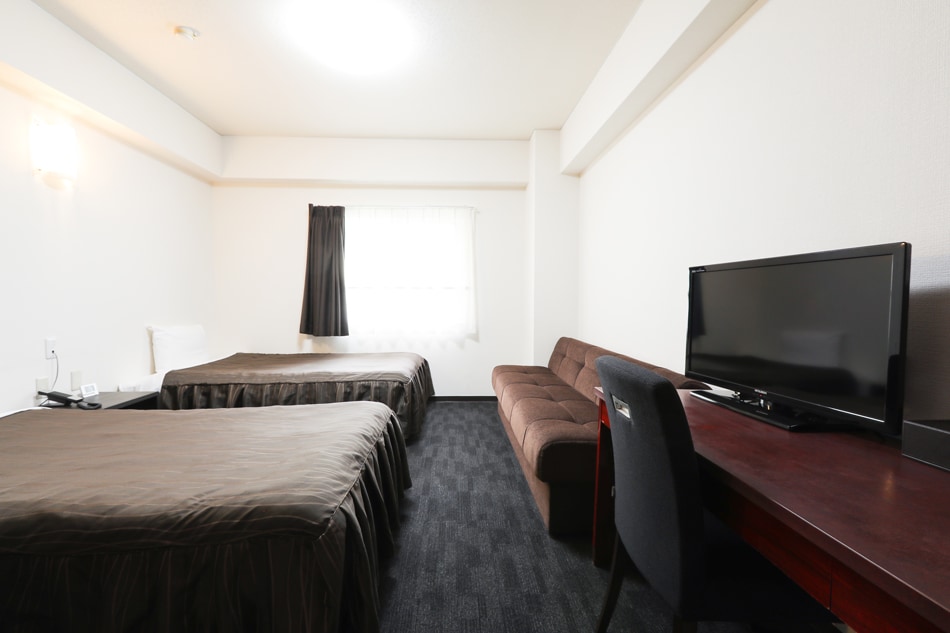 ห้องเตียงแฝด: พื้นที่สว่างสดใส เรียบง่ายและทันสมัย ห้องพักทุกห้องเป็นห้องปลอดบุหรี่