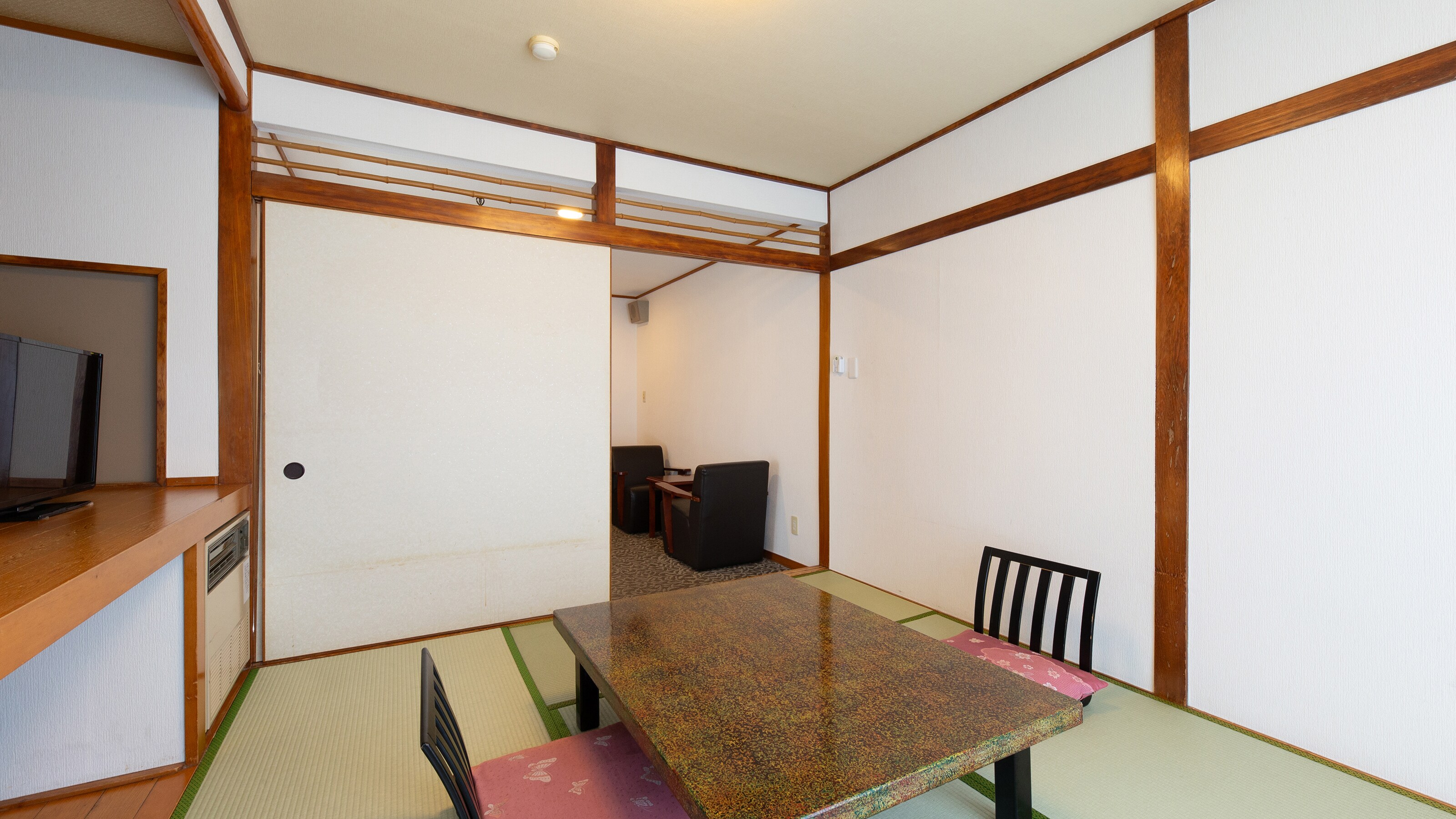 〇 ห้องพักแบบญี่ปุ่น (6 เสื่อทาทามิ) (ฝั่งเมือง)