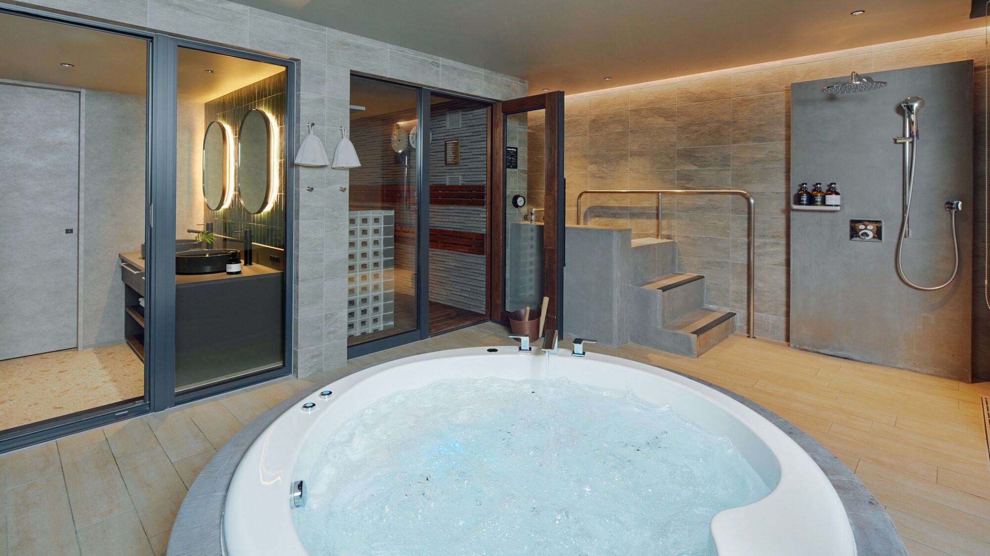 Sauna Suite