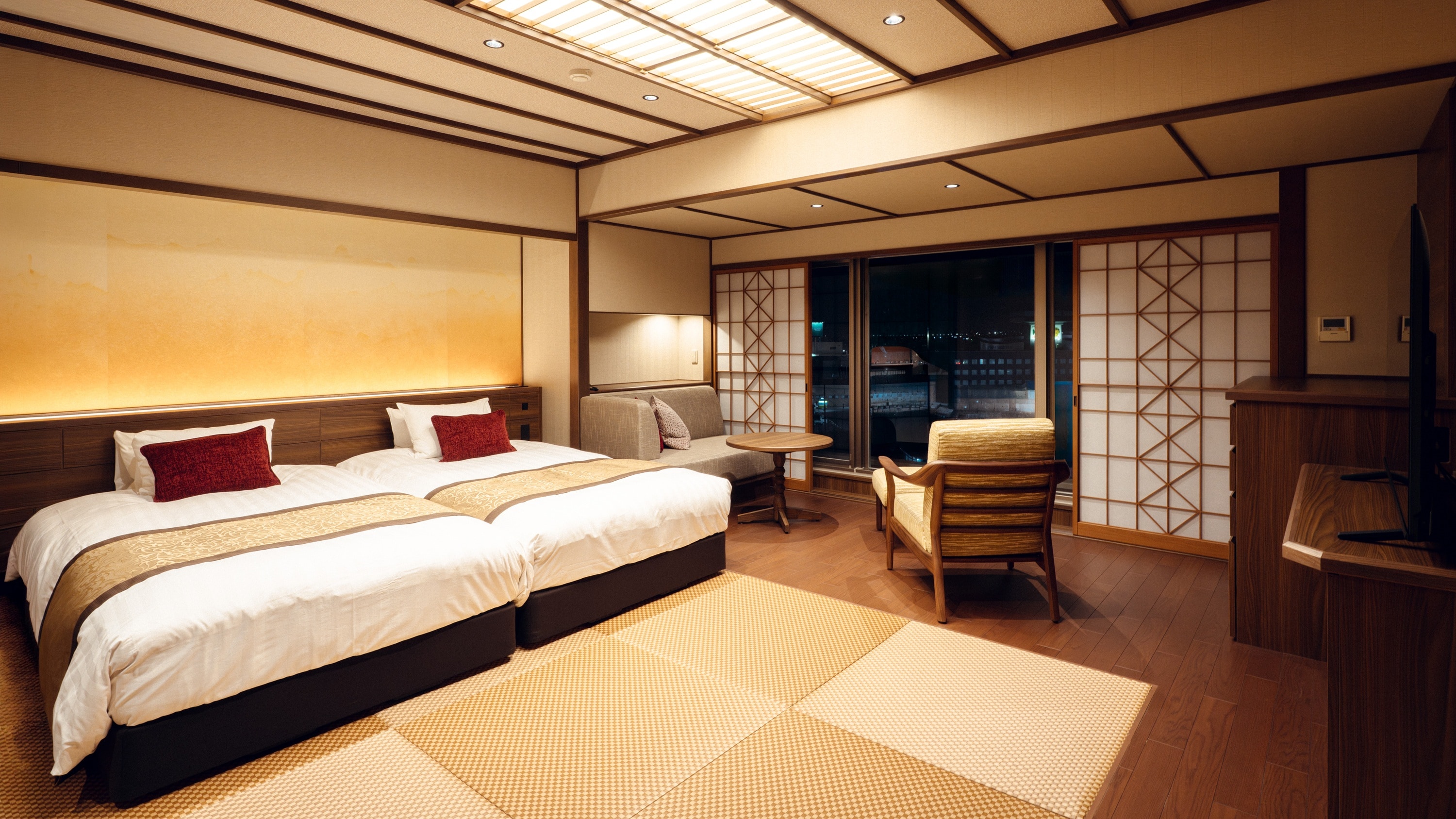 Gagyutei - Japanese Modern Suite with Open-Air Bath